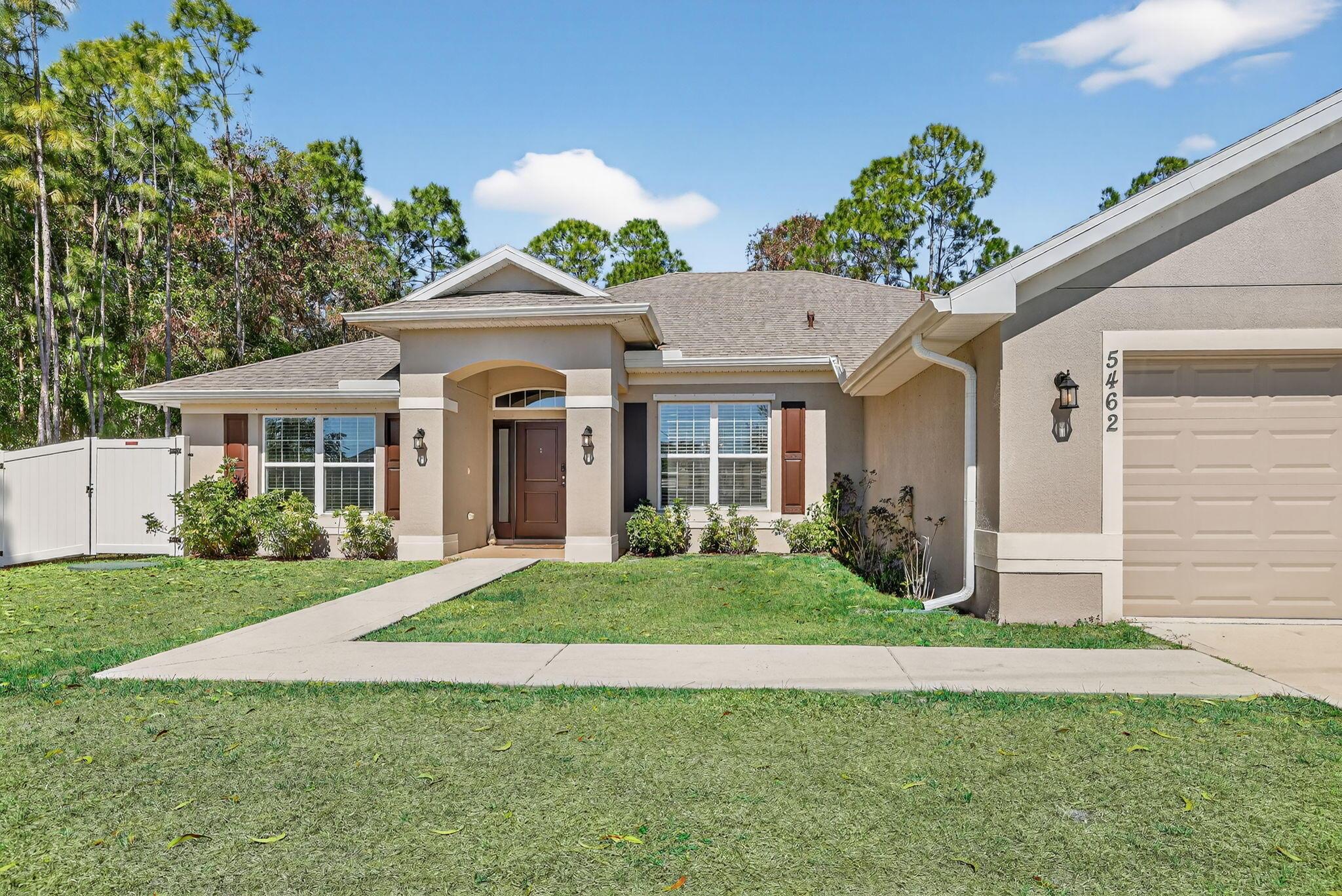 5462 NW Scepter Drive, Port St. Lucie, FL 34983, Port St. Lucie - Photo 3