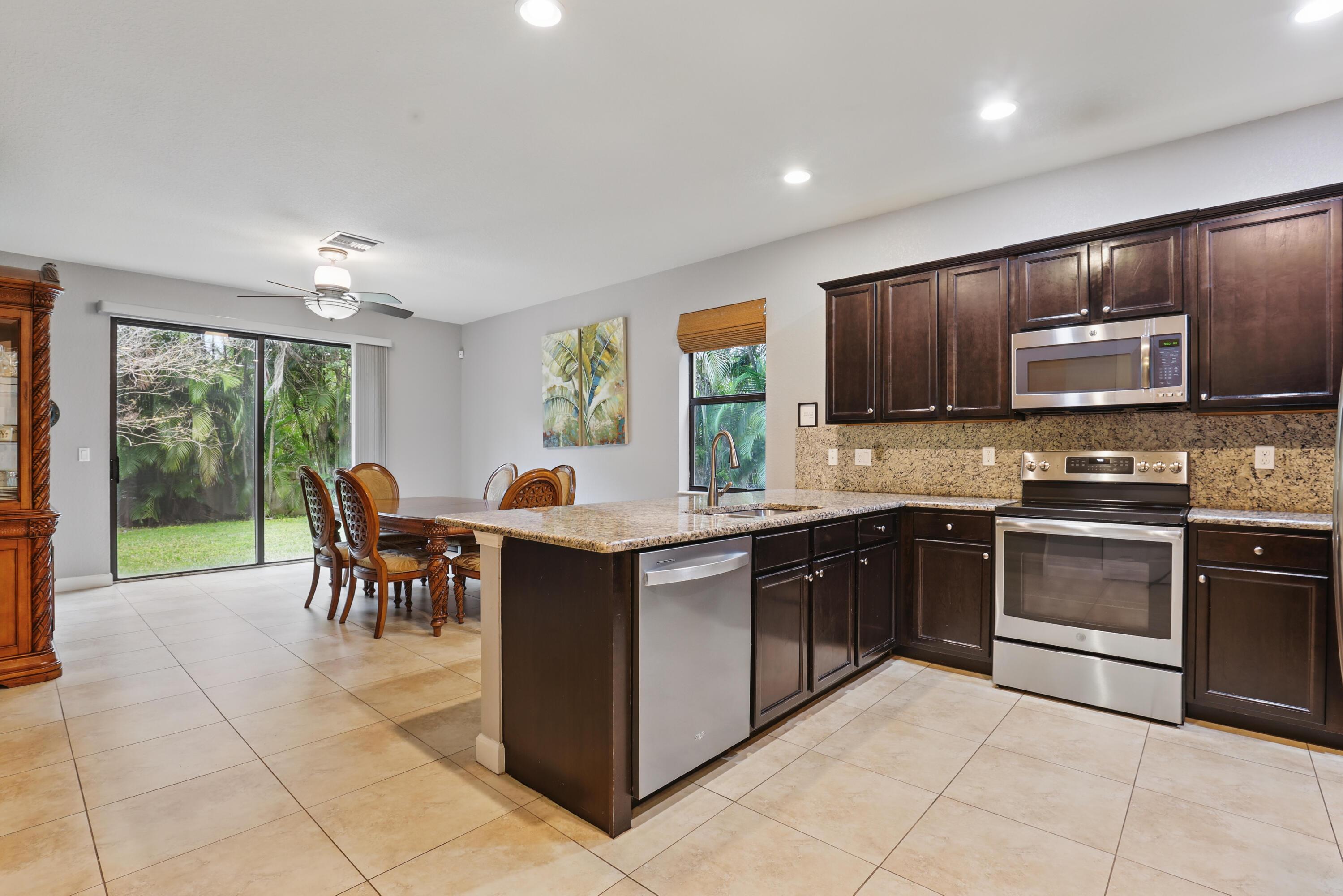 3801 Aspen Leaf Drive, Boynton Beach, FL 33436, Boynton Beach - Photo 4