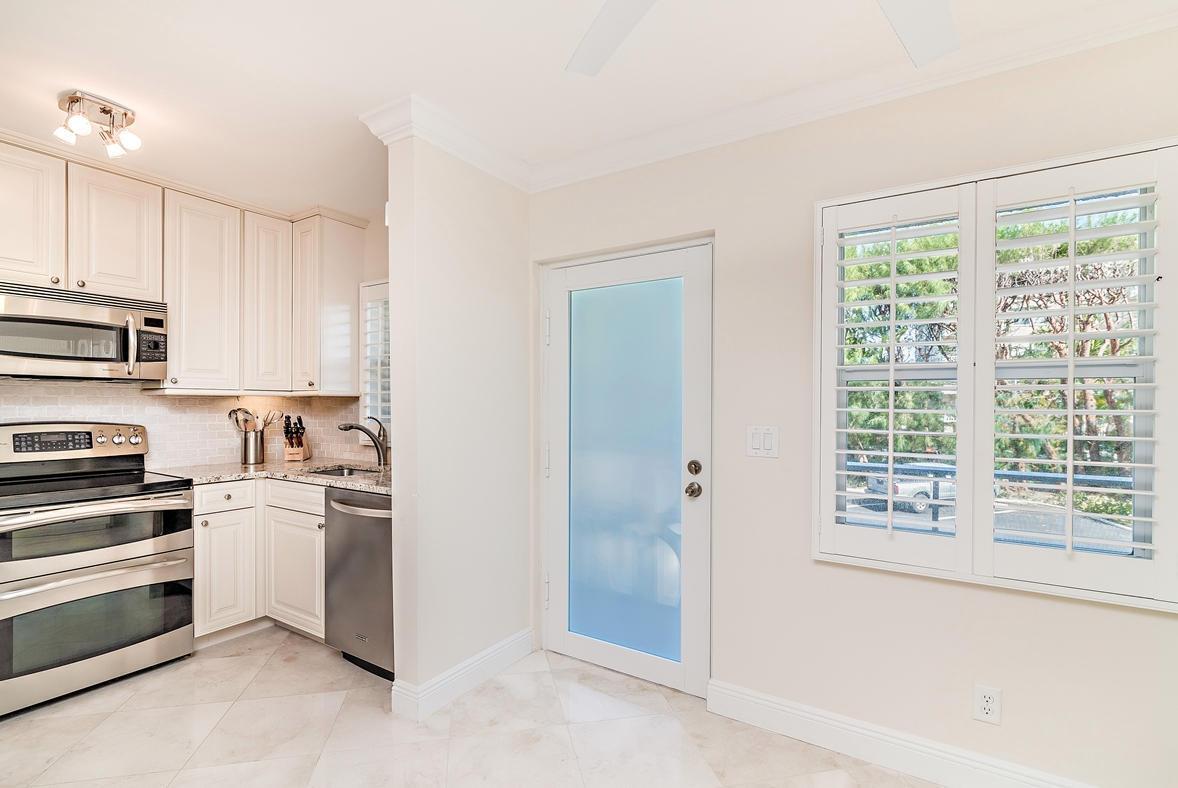 139 Sunrise Avenue 2020, Palm Beach, FL 33480, Palm Beach - Photo 2