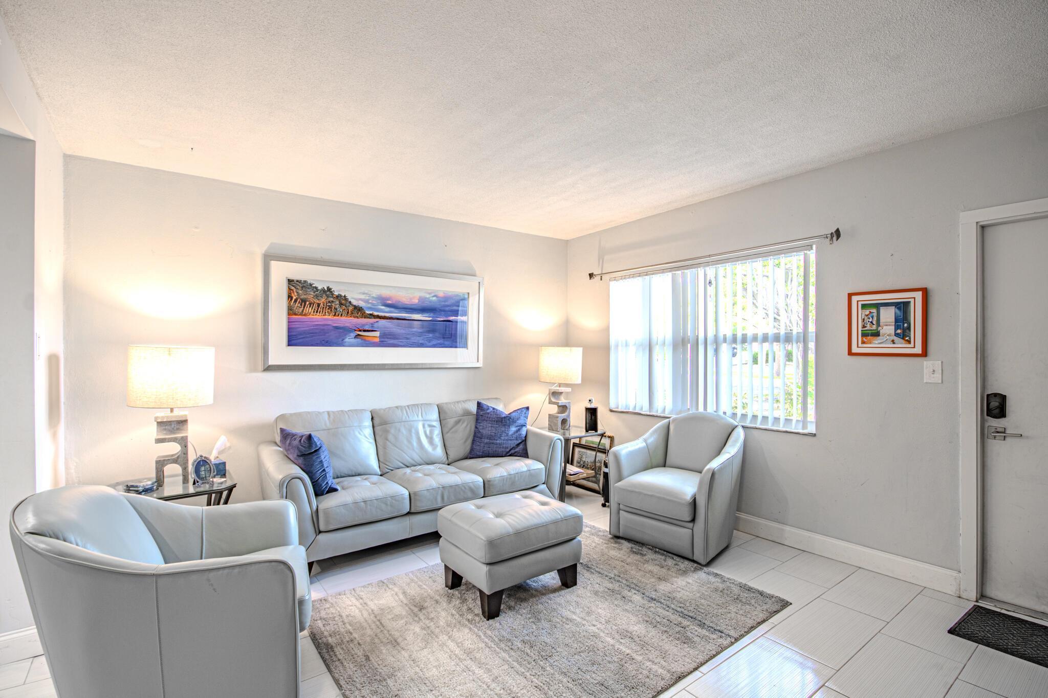 660 Glouchester Street 106, Boca Raton, FL 33487, Boca Raton