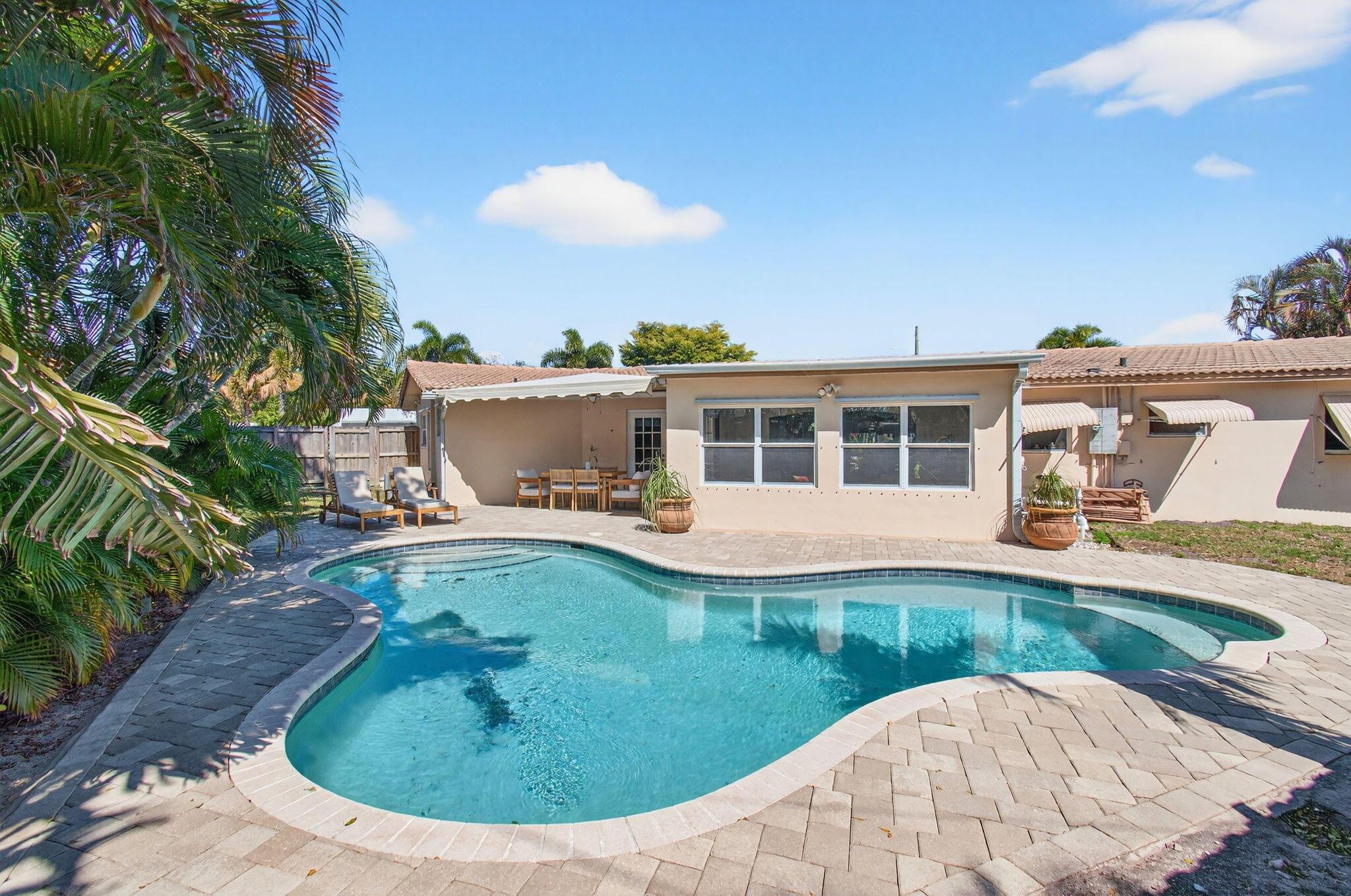 301 SE 8th Avenue, Deerfield Beach, FL 33441, Deerfield Beach - Photo 2