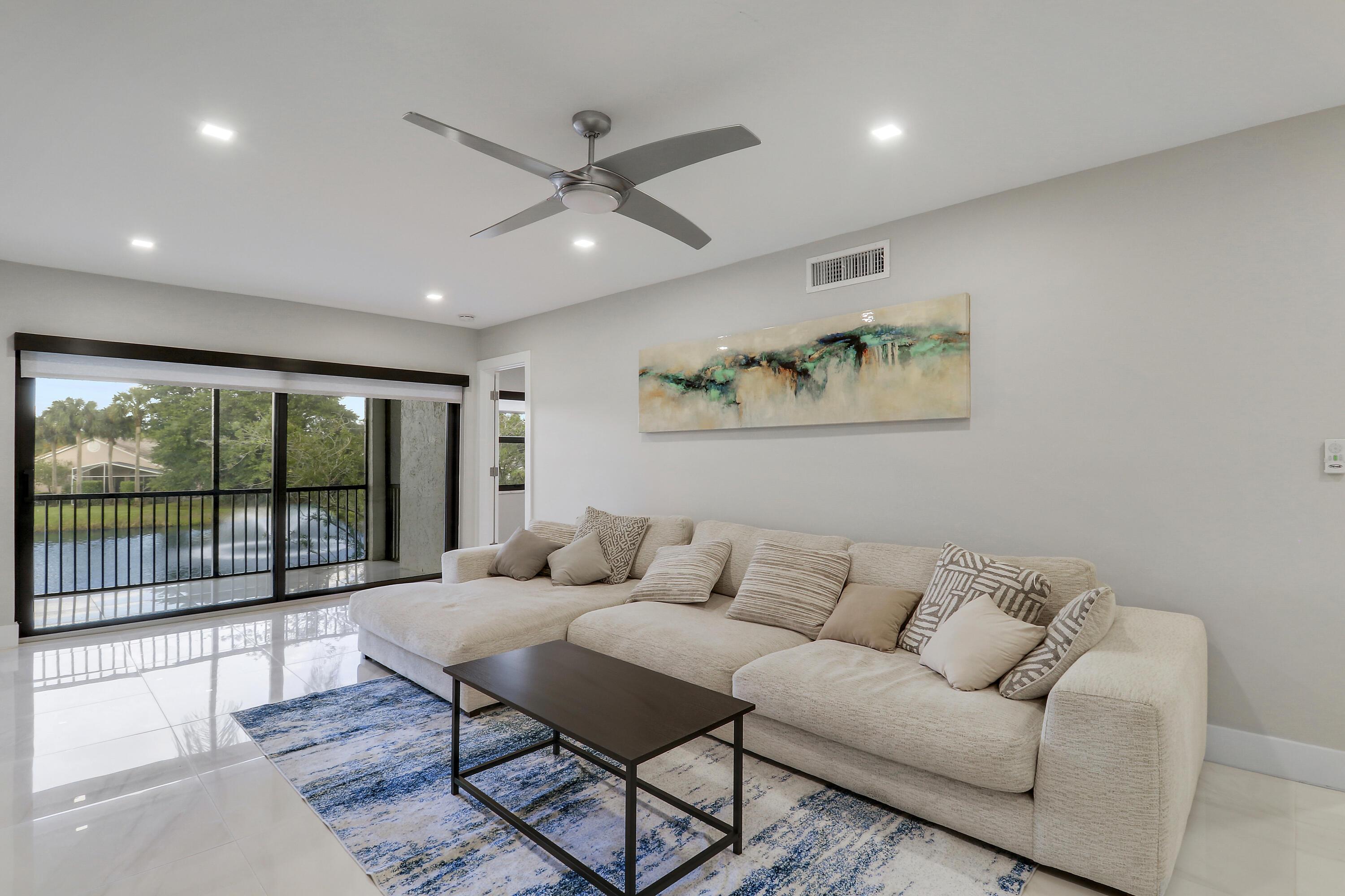 12911 Briarlake Drive 202, Palm Beach Gardens, FL 33418, Palm Beach Gardens - Photo 4