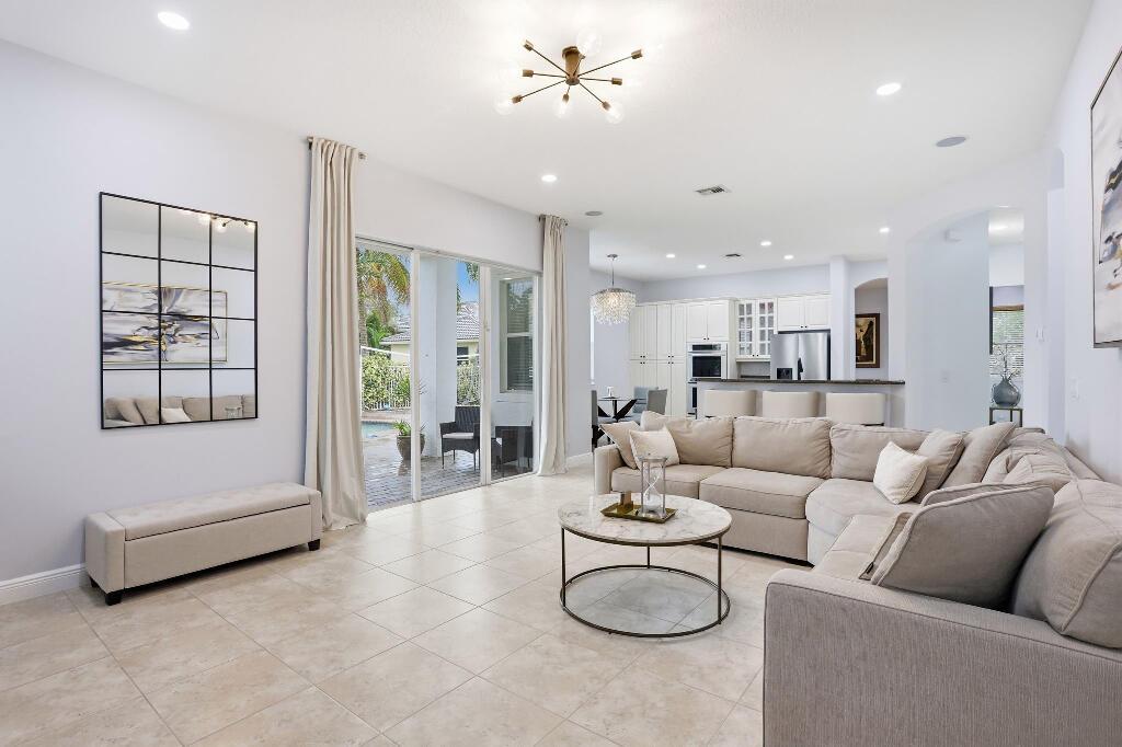 7384 Moneta Street, Lake Worth, FL 33467, Lake Worth - Photo 4
