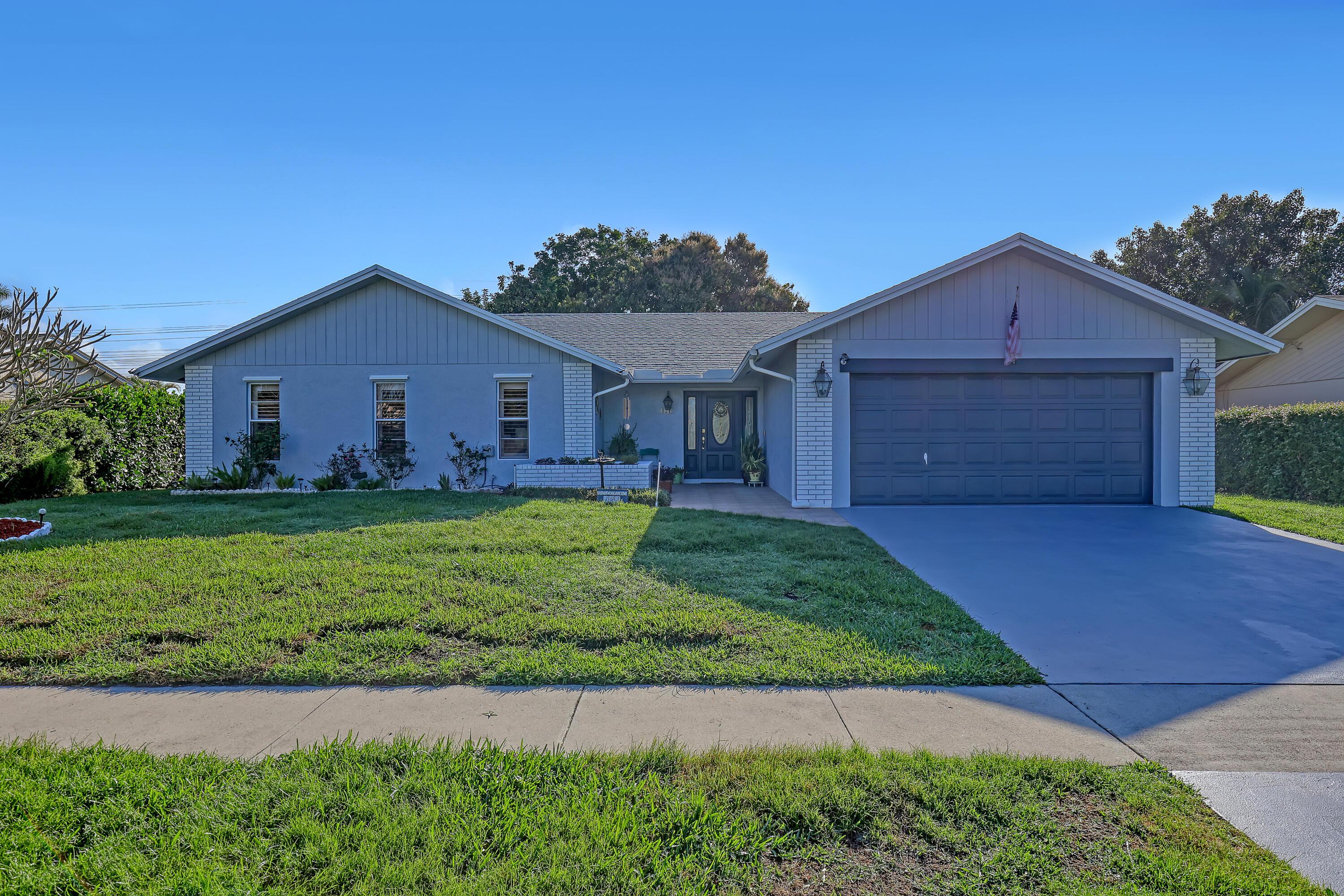 121 Granada Street, Royal Palm Beach, FL 33411, Royal Palm Beach - Photo 3