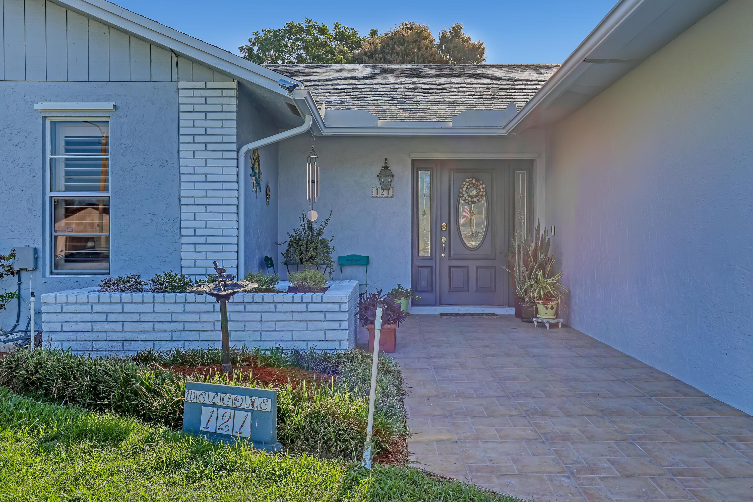 121 Granada Street, Royal Palm Beach, FL 33411, Royal Palm Beach - Photo 4