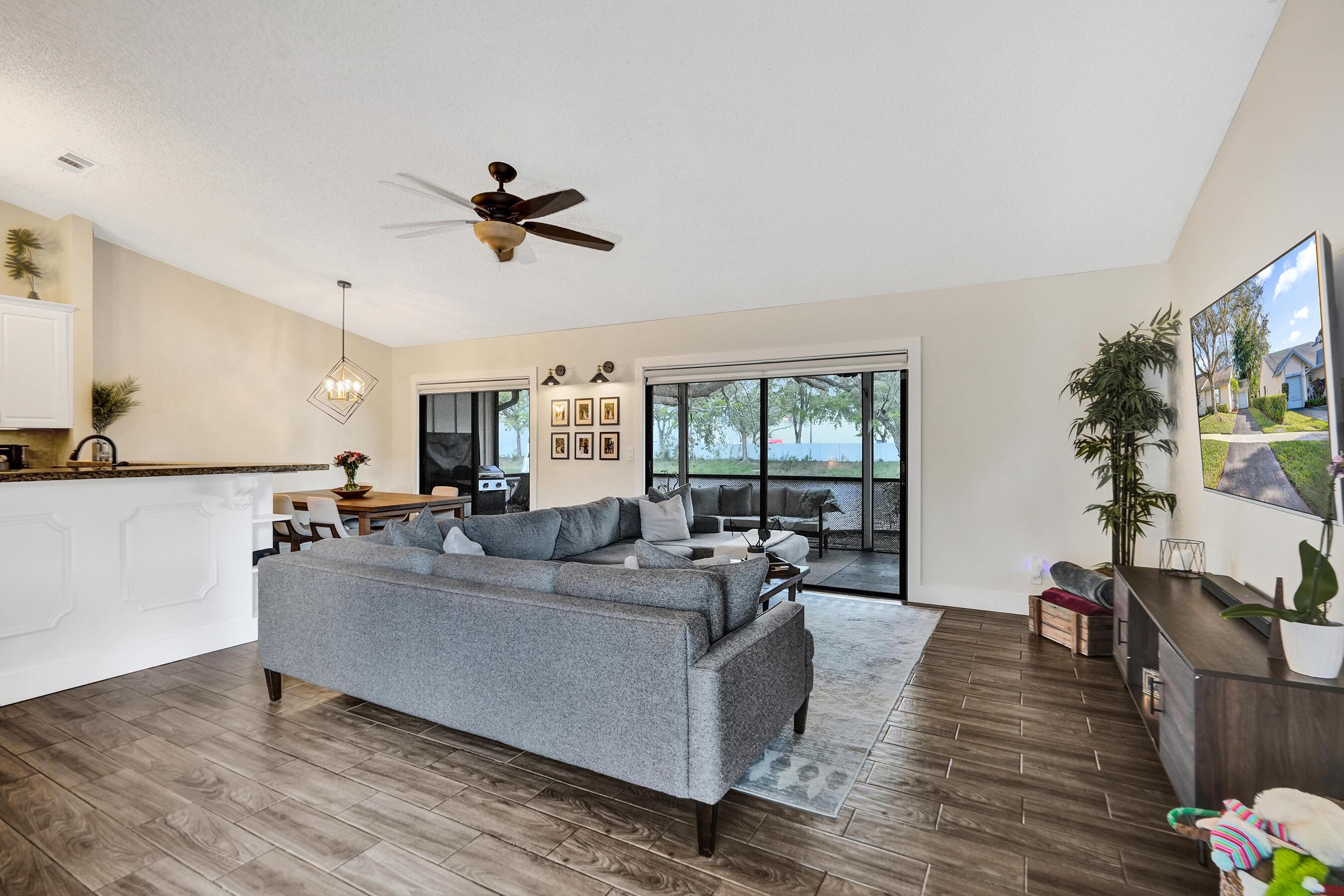 7826 NW 60th Street, Tamarac, FL 33321, Tamarac - Photo 3
