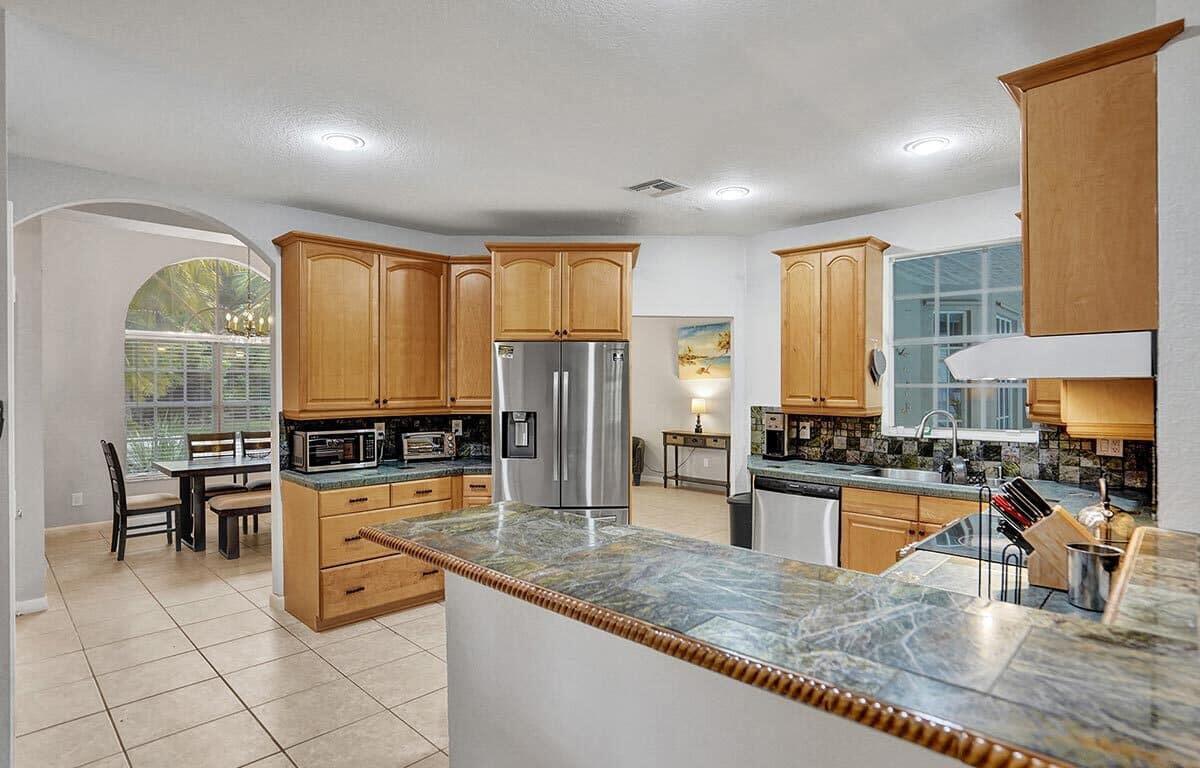 2105 SW 12th Terrace, Fort Lauderdale, FL 33315, Fort Lauderdale - Photo 4