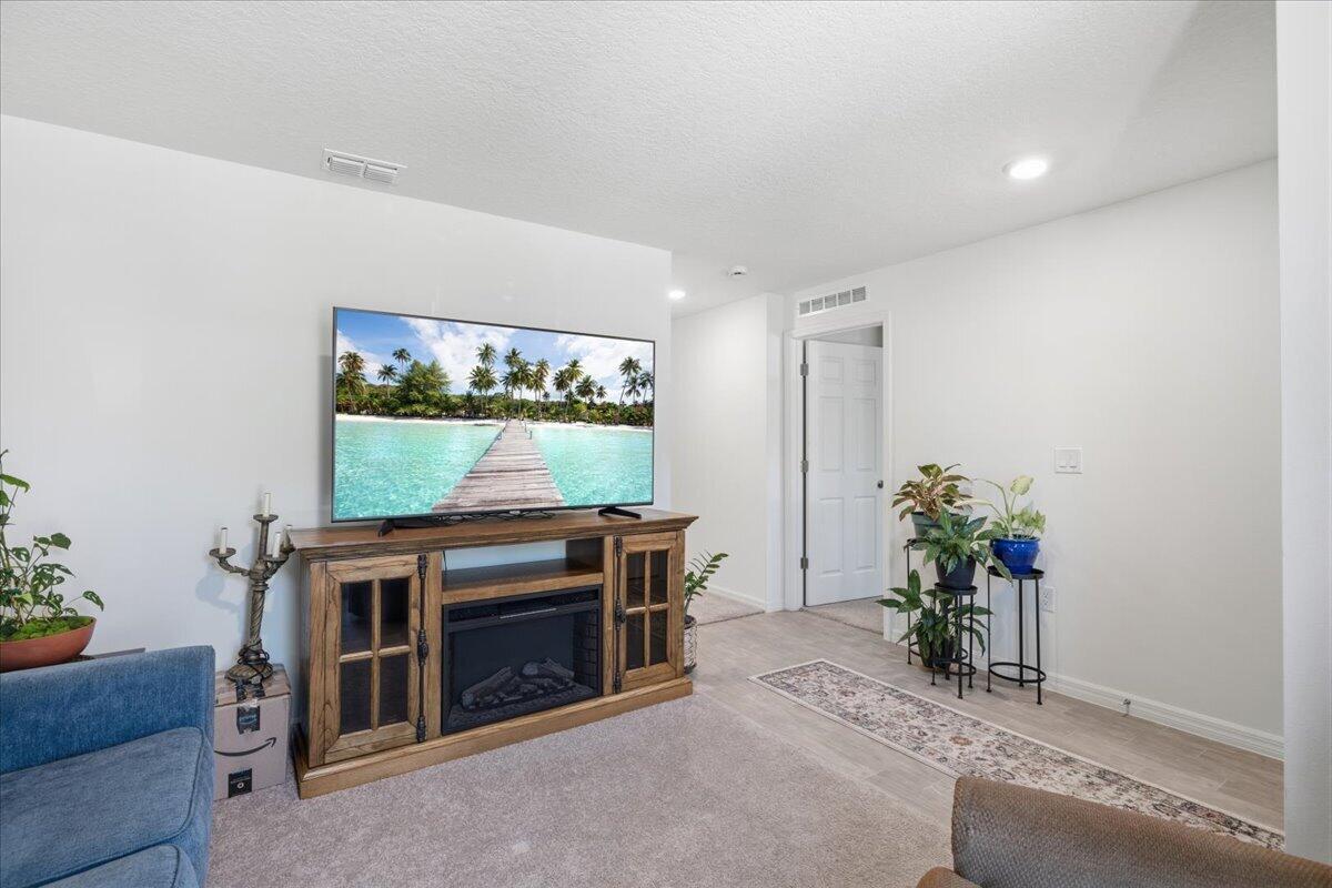 542 Mimosa St SW, Palm Bay, FL 32908, Palm Bay - Photo 5