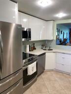4031 N Cypress Drive 101, Pompano Beach, FL 33069, Pompano Beach - Photo 5