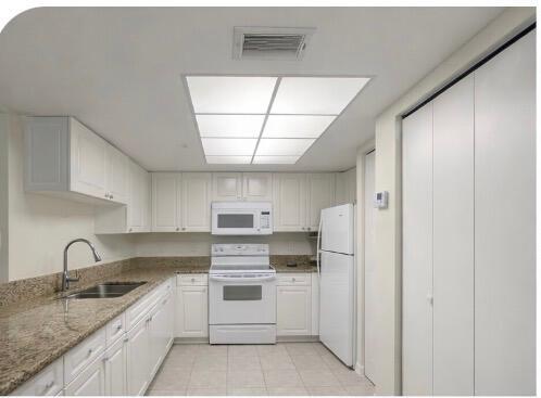 1100 S Crestwood Ct S 1109, Royal Palm Beach, FL 33411, Royal Palm Beach - Photo 3