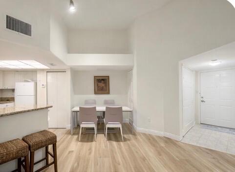 1100 S Crestwood Ct S 1109, Royal Palm Beach, FL 33411, Royal Palm Beach - Photo 4