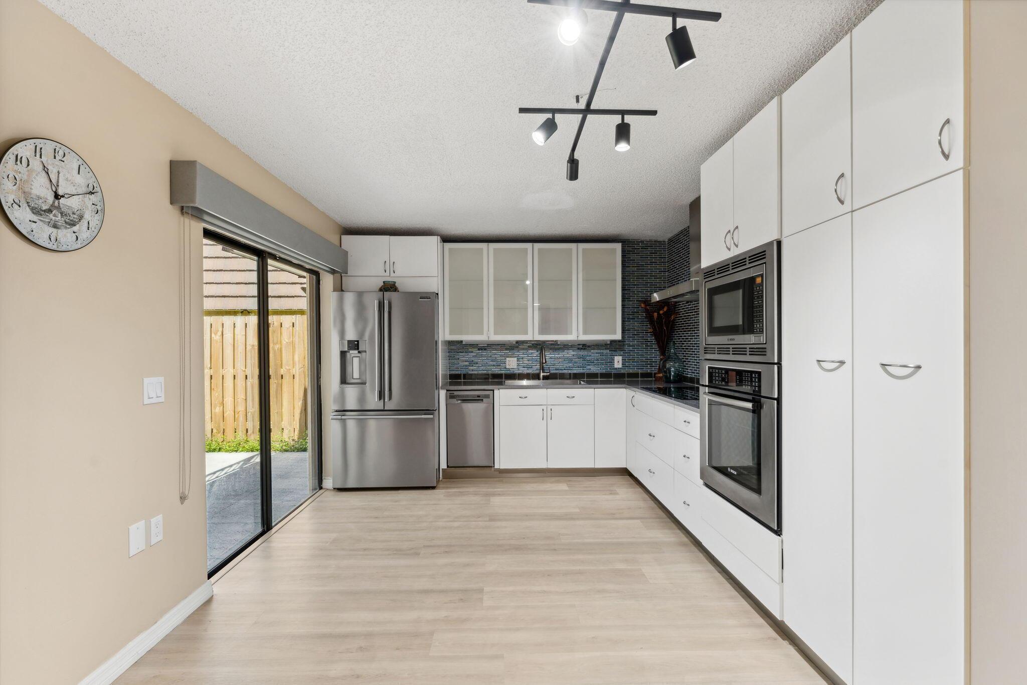 2508 25th Lane, Palm Beach Gardens, FL 33418, Palm Beach Gardens - Photo 5