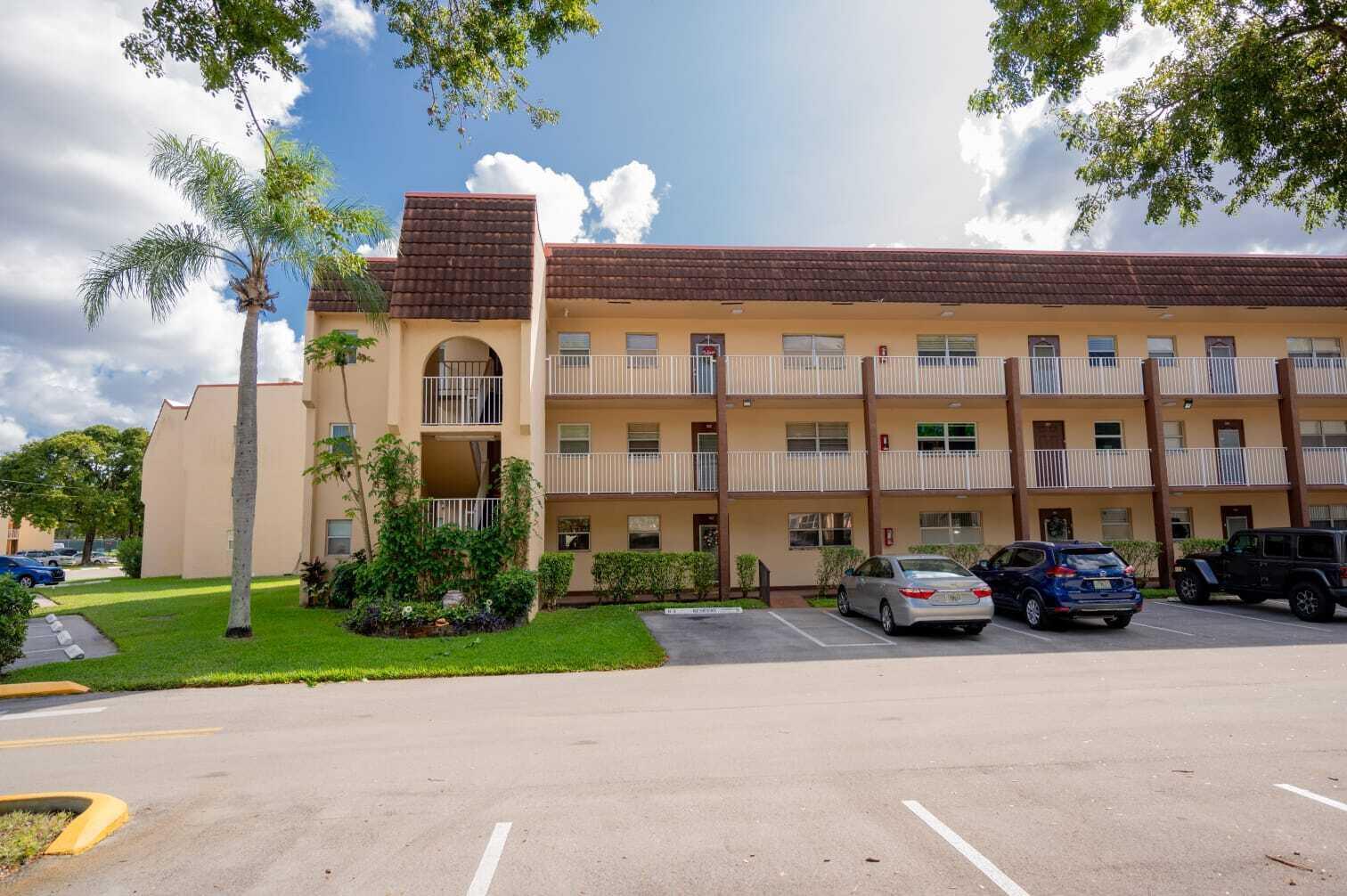 8861 Sunrise Lakes Boulevard Unit 301, Sunrise, FL 33322, Sunrise
