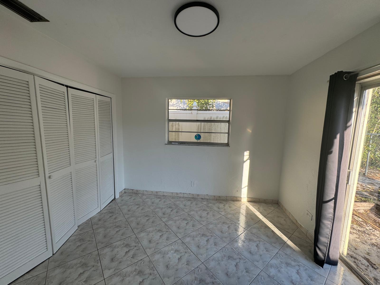 452 W Royal Palm Road, Boca Raton, FL 33432, Boca Raton - Photo 5