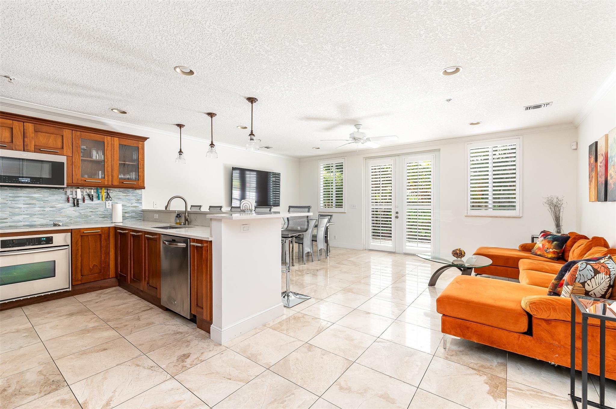 2614 NE 11th Court, Fort Lauderdale, FL 33304, Fort Lauderdale - Photo 3