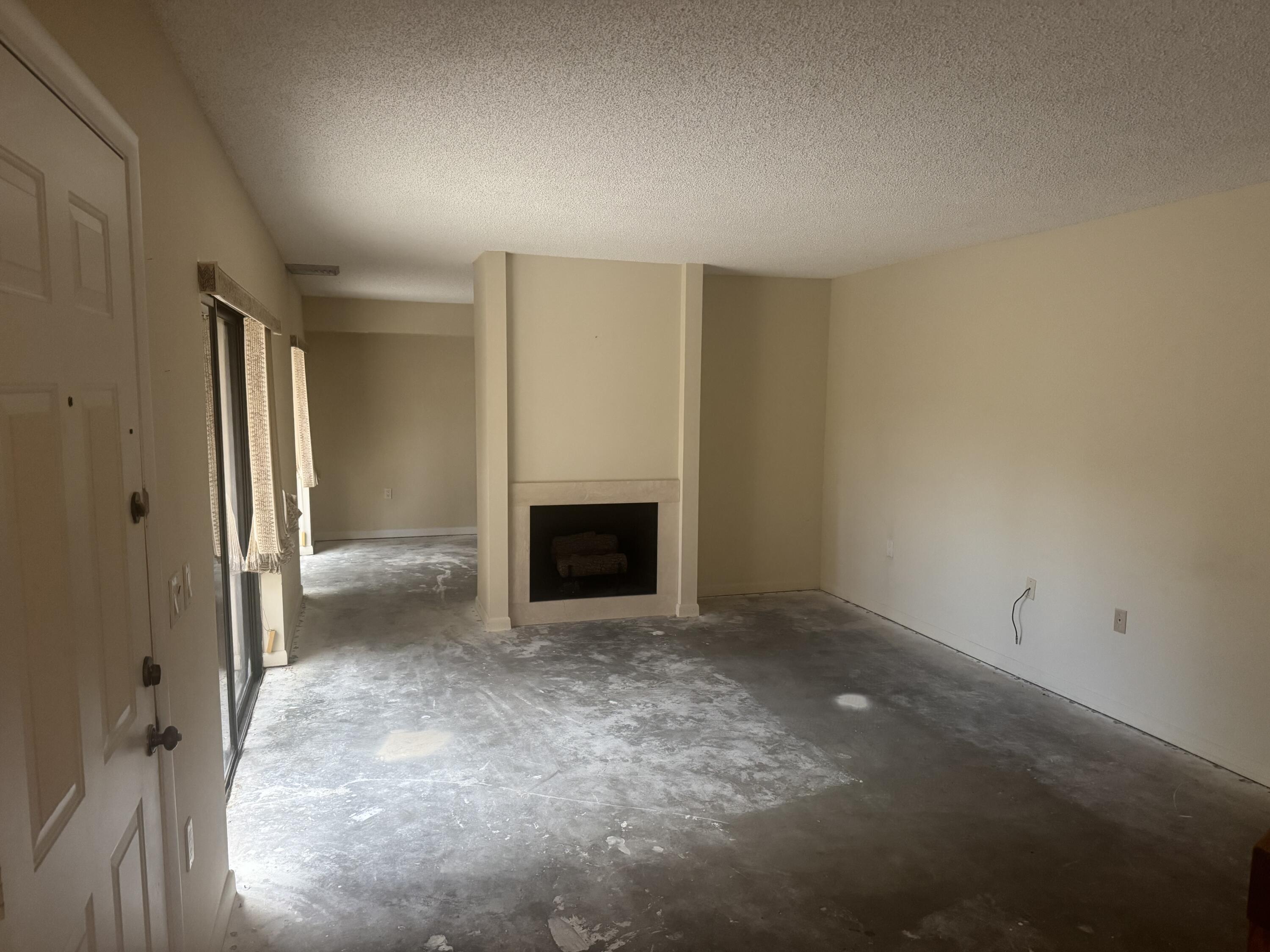 219 2nd Lane, Palm Beach Gardens, FL 33418, Palm Beach Gardens - Photo 4