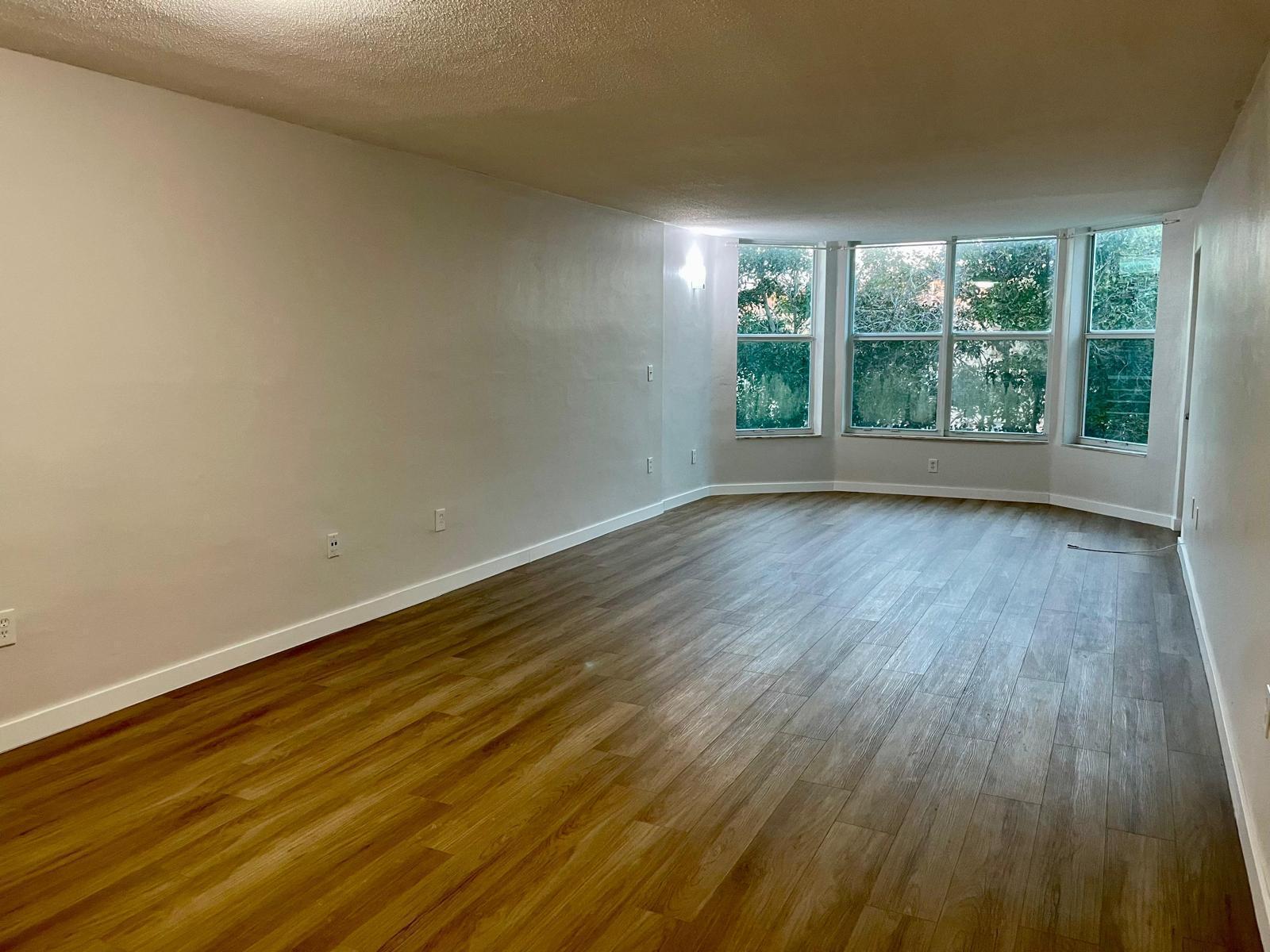 1401 NE 191st Street, Miami, FL 33179, Miami - Photo 2