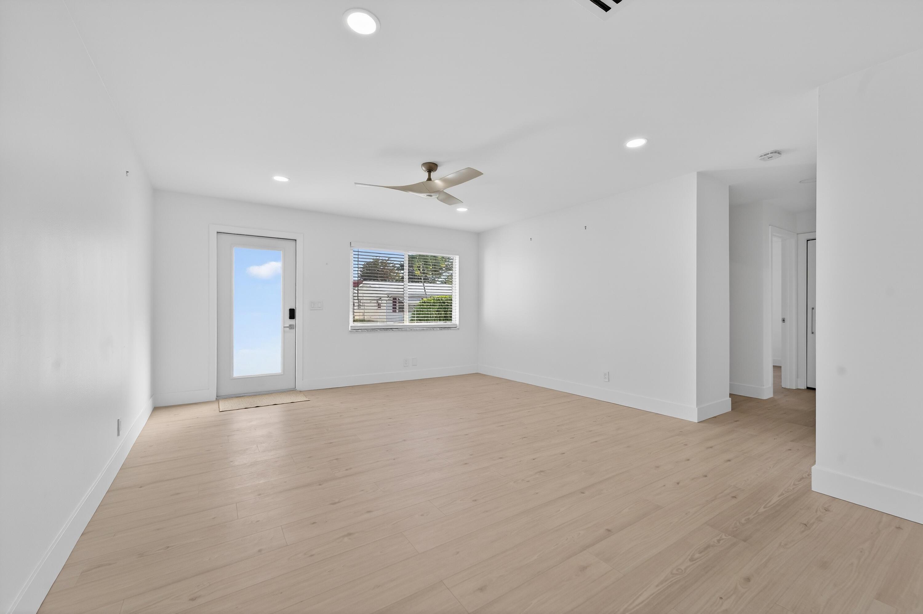 2095 SW 14 Avenue SW, Boynton Beach, FL 33426, Boynton Beach - Photo 4