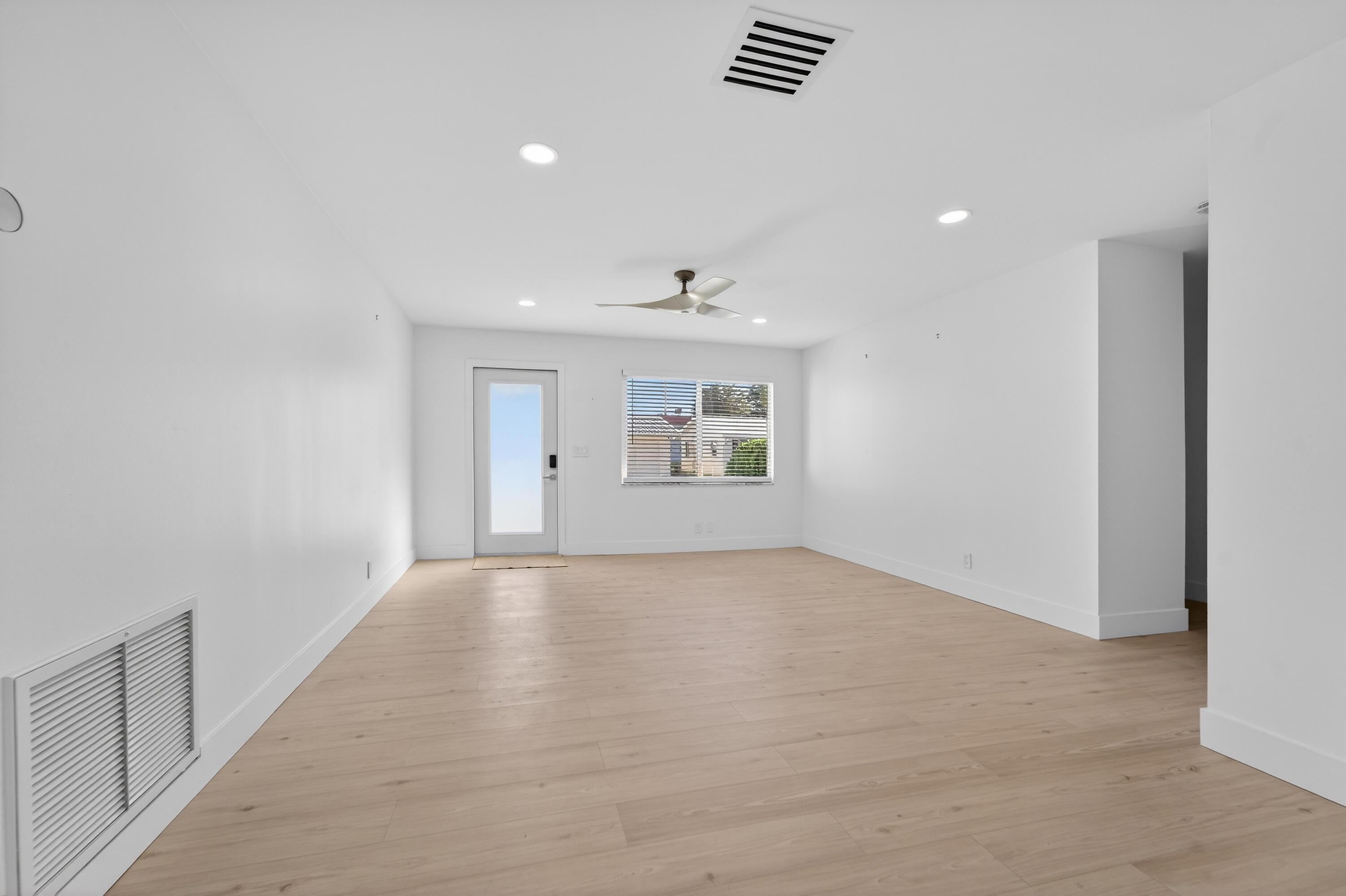 2095 SW 14 Avenue SW, Boynton Beach, FL 33426, Boynton Beach - Photo 5