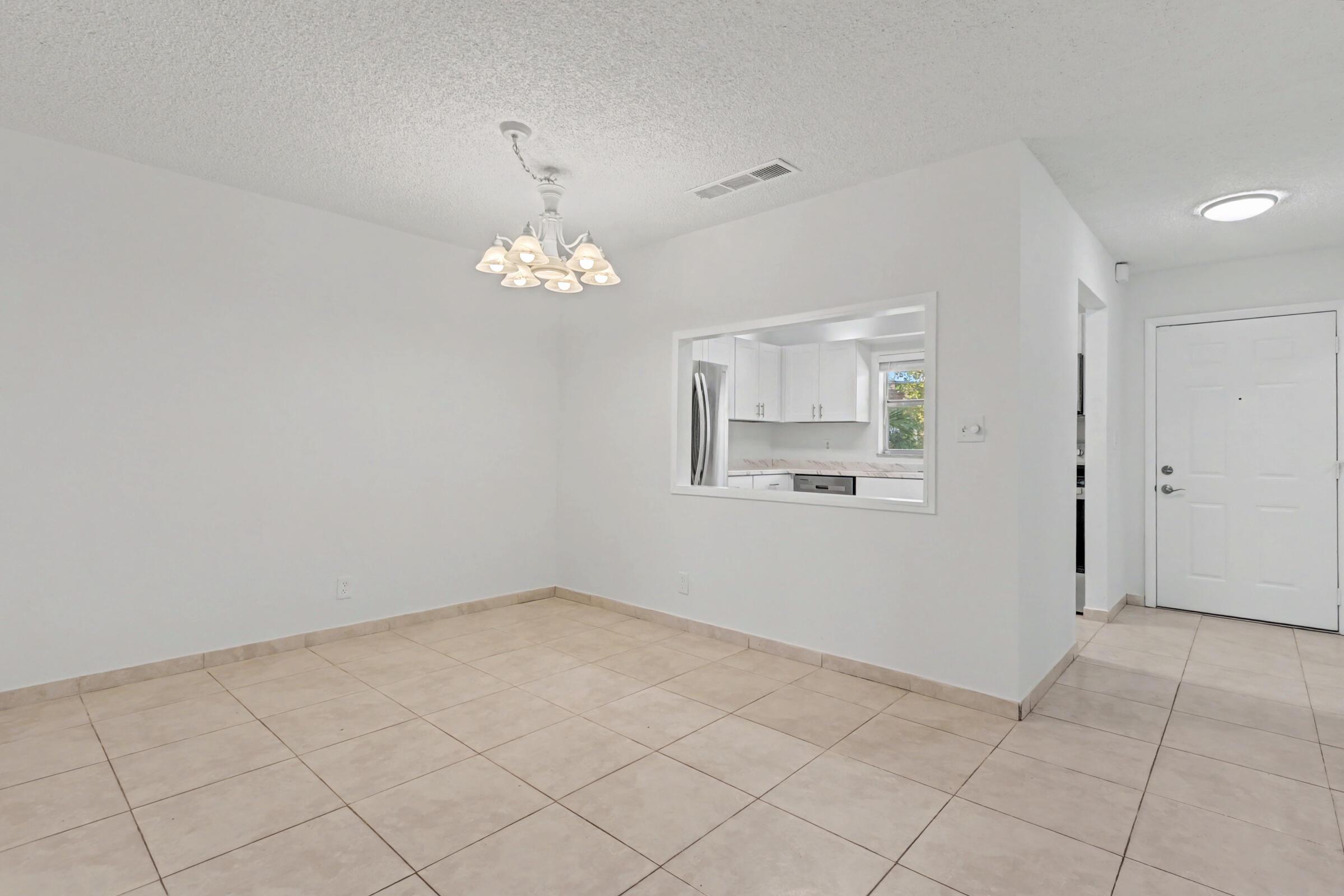 437 SW Natura Avenue F, Deerfield Beach, FL 33441, Deerfield Beach - Photo 4