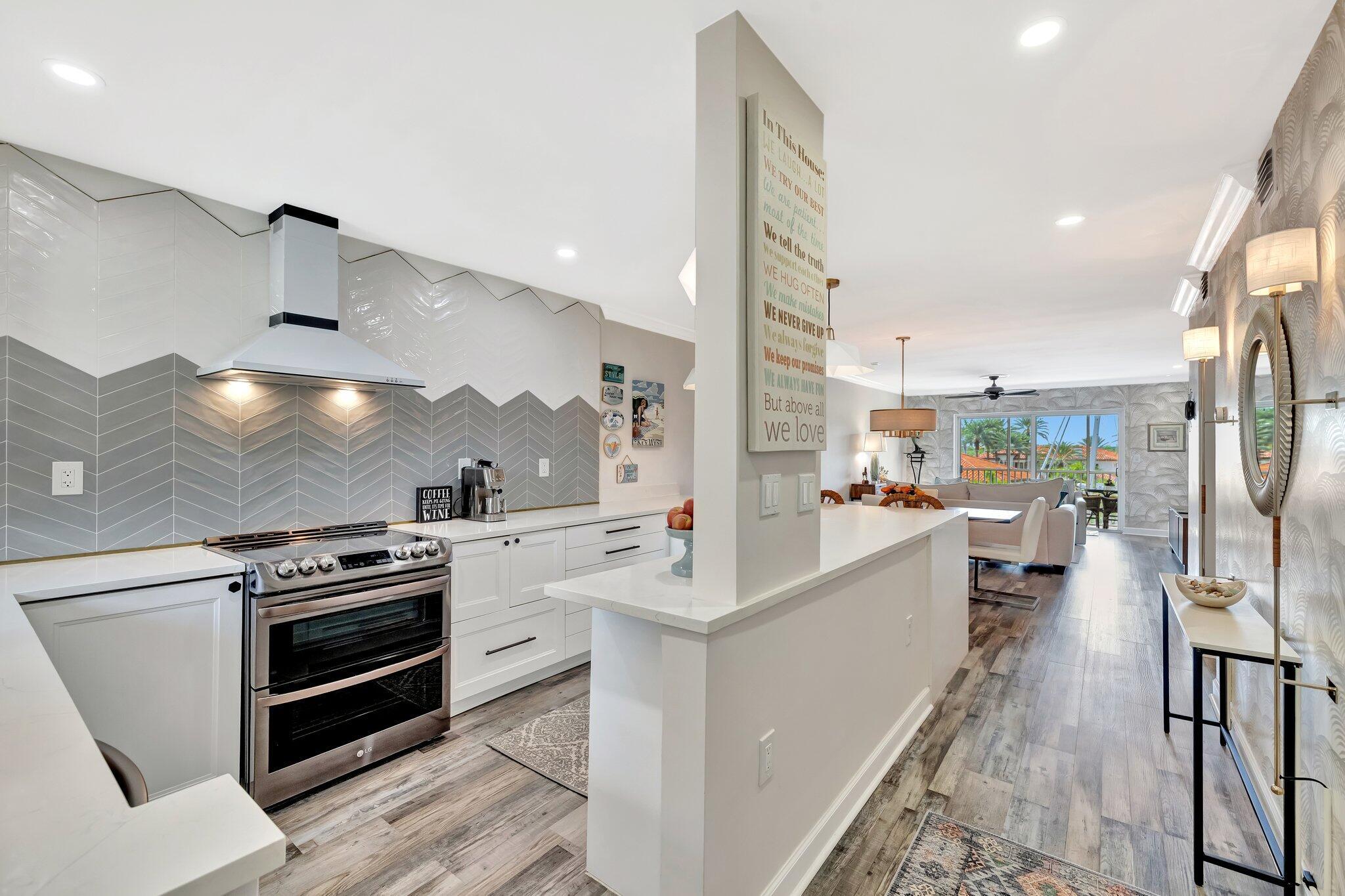 1332 Bayview Drive 402, Fort Lauderdale, FL 33304, Fort Lauderdale - Photo 5