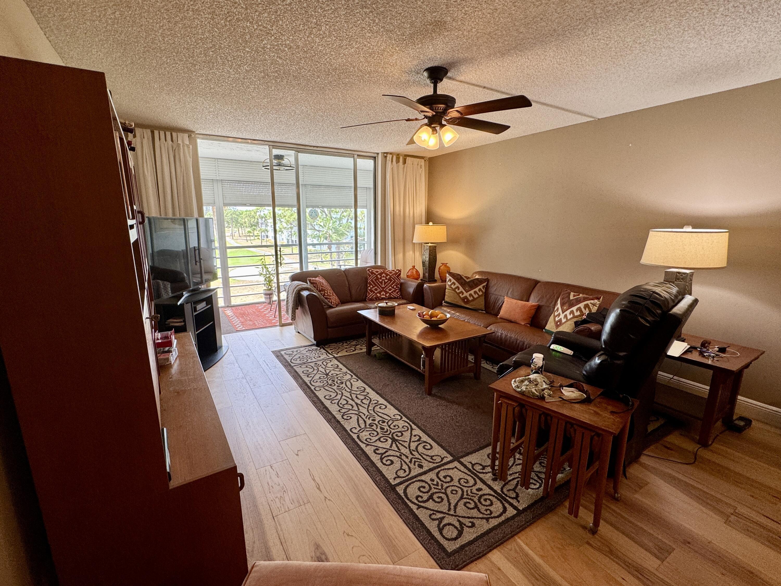 6698 10th Avenue N 401, Lake Worth, FL 33467, Lake Worth