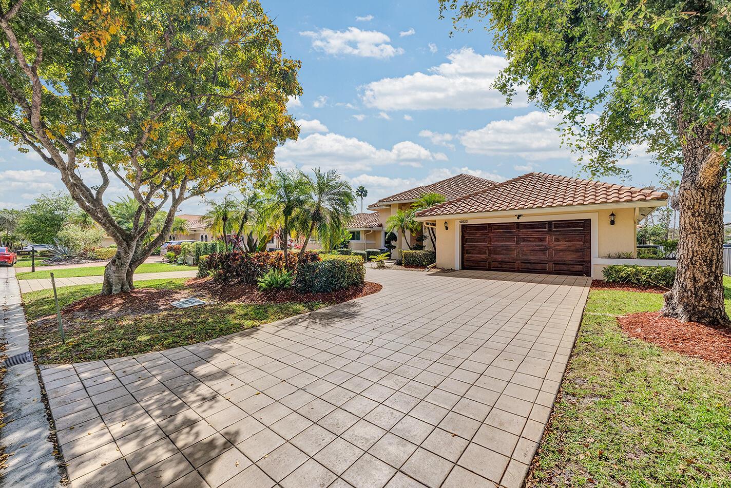 12522 Classic Drive, Coral Springs, FL 33071, Coral Springs - Photo 4