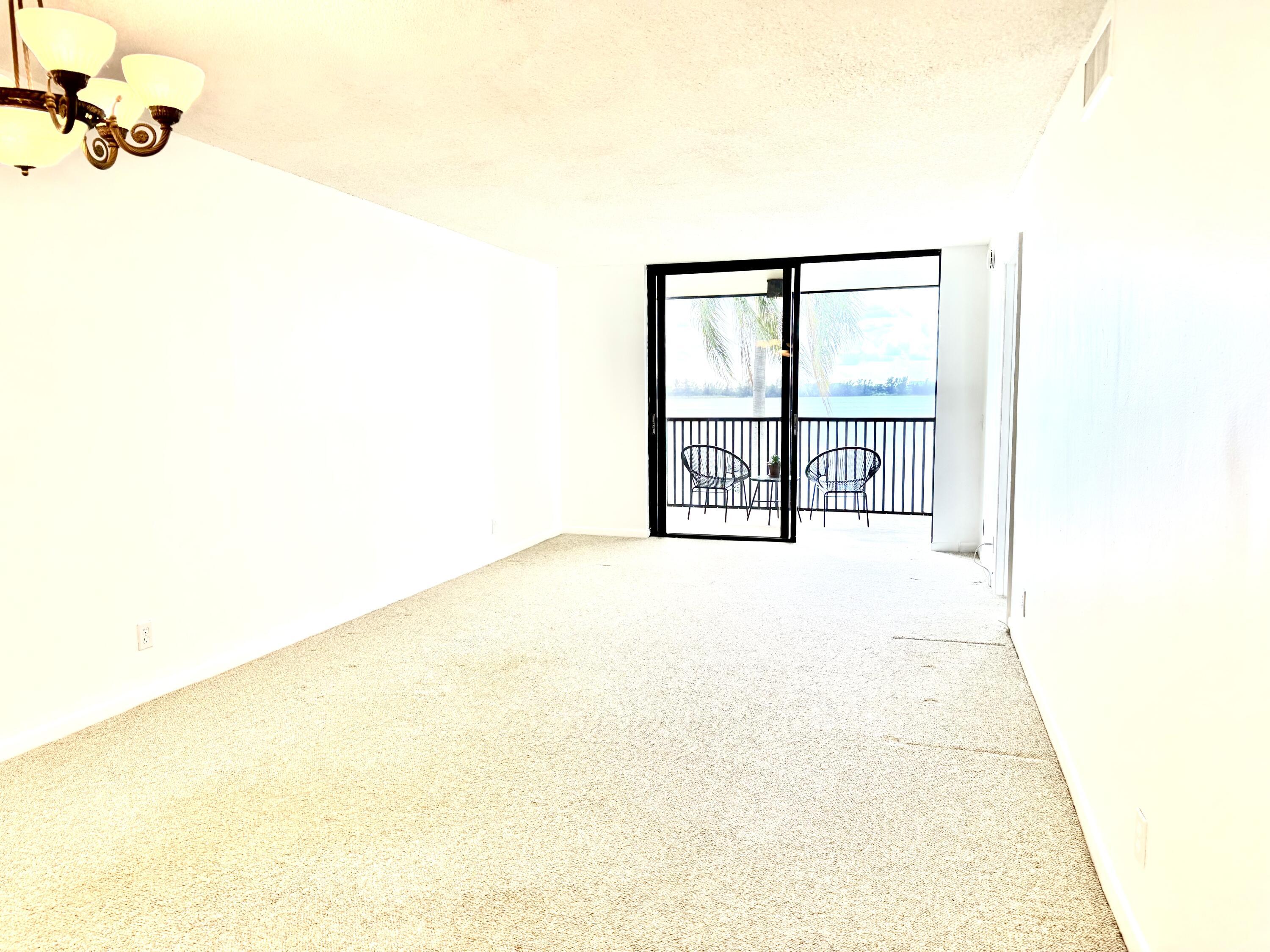 112 Lake Emerald Drive 204, Oakland Park, FL 33309, Oakland Park - Photo 5