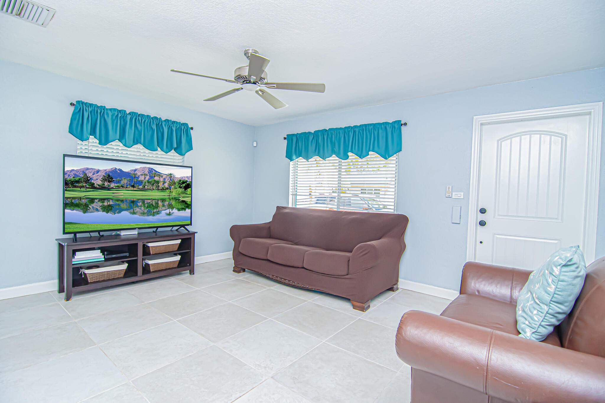5711 NW 48th Avenue, Tamarac, FL 33319, Tamarac - Photo 3