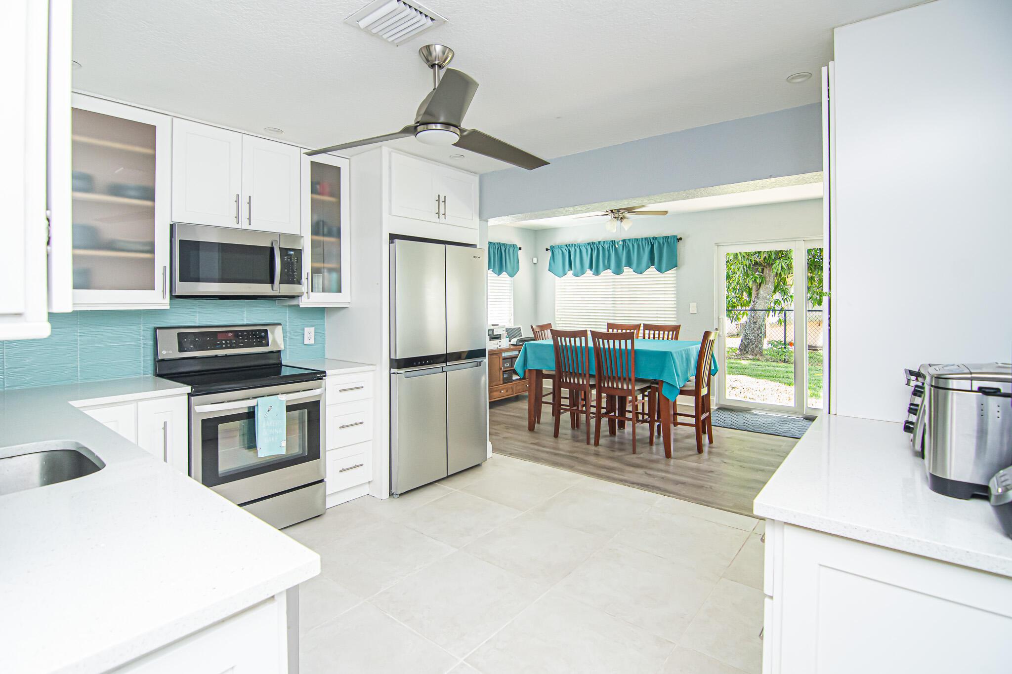 5711 NW 48th Avenue, Tamarac, FL 33319, Tamarac - Photo 5