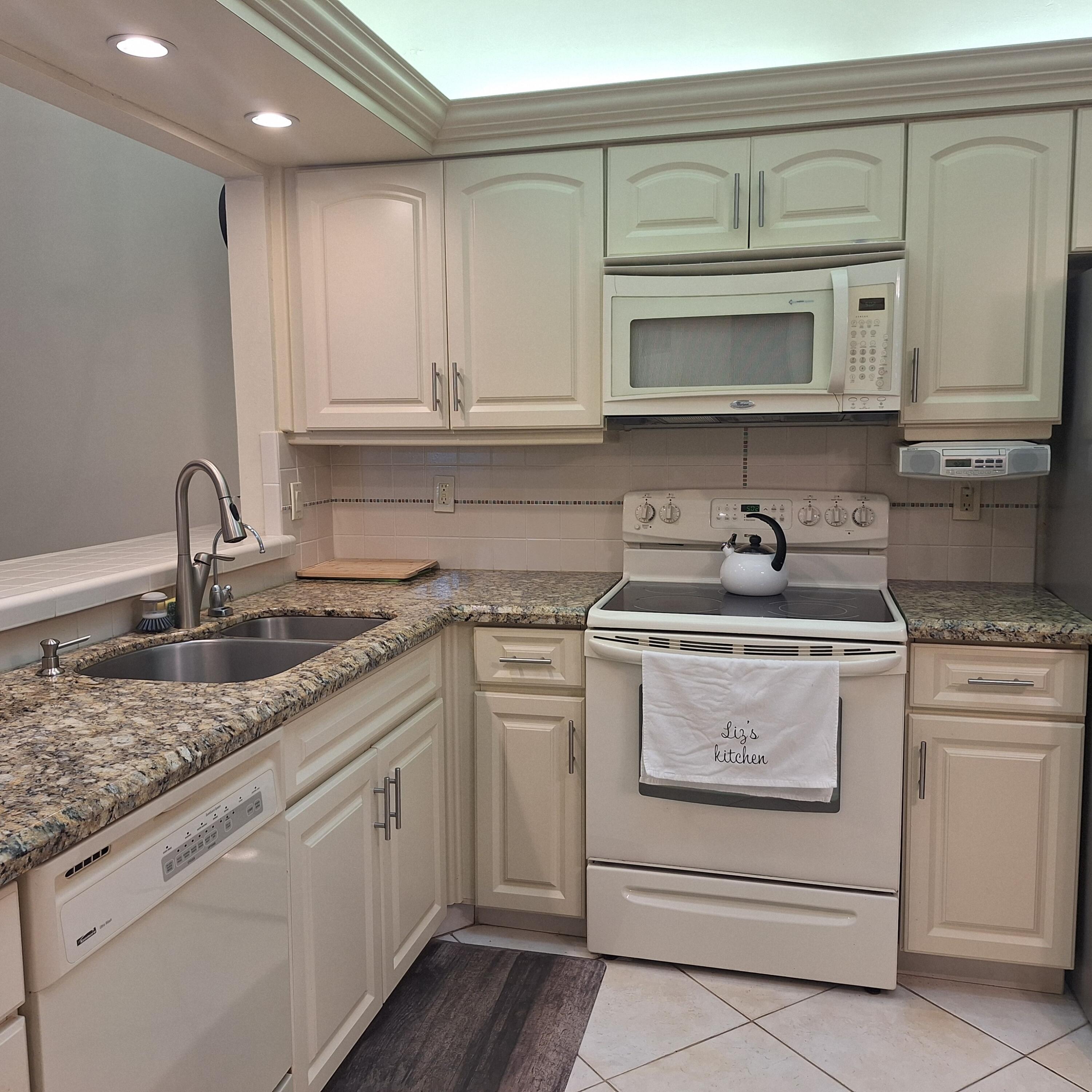 10044 Andrea Lane, Boynton Beach, FL 33437, Boynton Beach - Photo 2