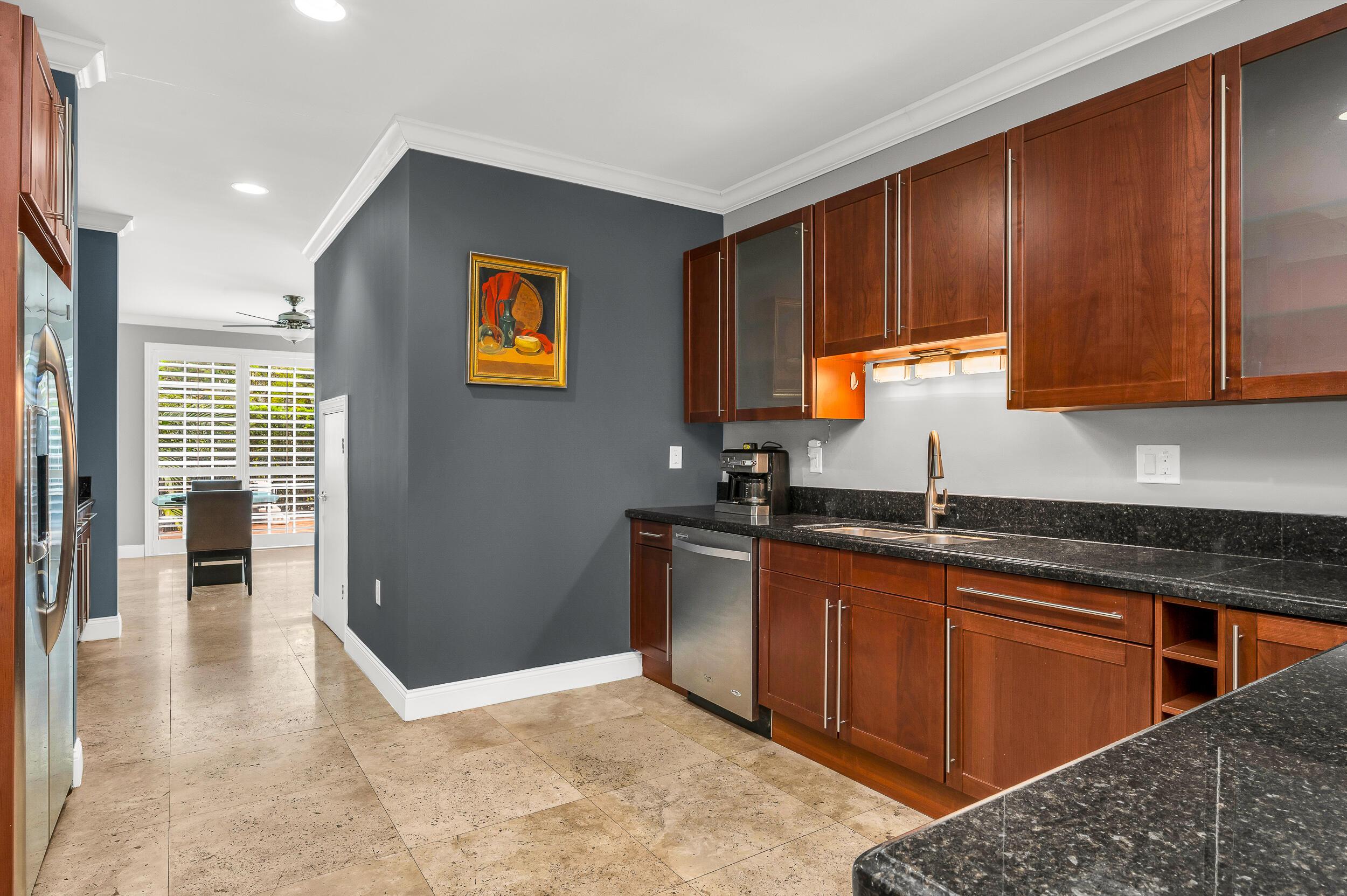 486 SW 5th Street, Fort Lauderdale, FL 33315, Fort Lauderdale - Photo 4