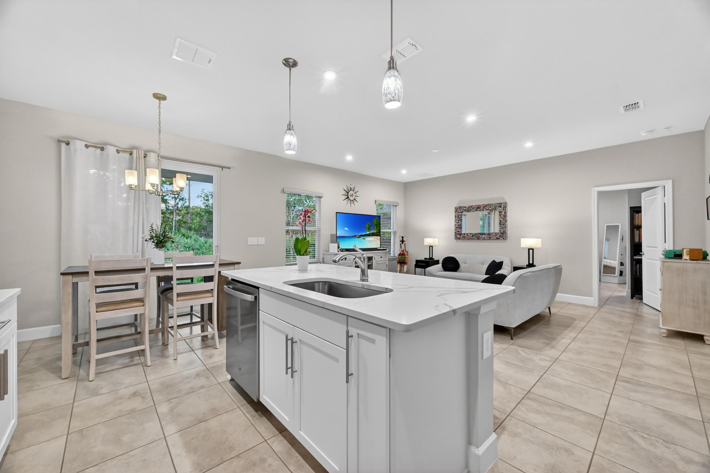 188 SW Pomeroy Street, Stuart, FL 34997, Stuart - Photo 5