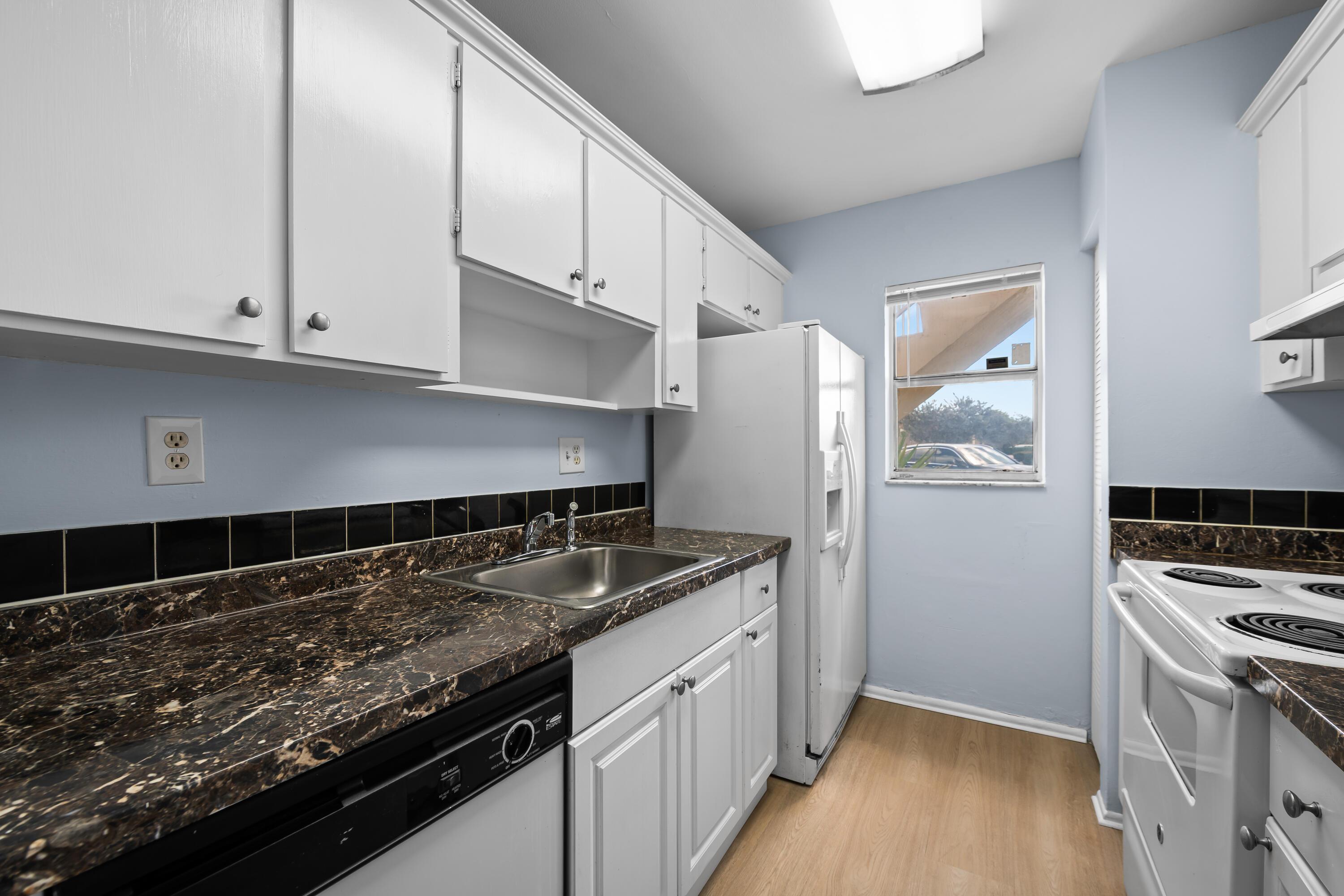 3258 Coral Ridge Drive 3258, Coral Springs, FL 33065, Coral Springs - Photo 5