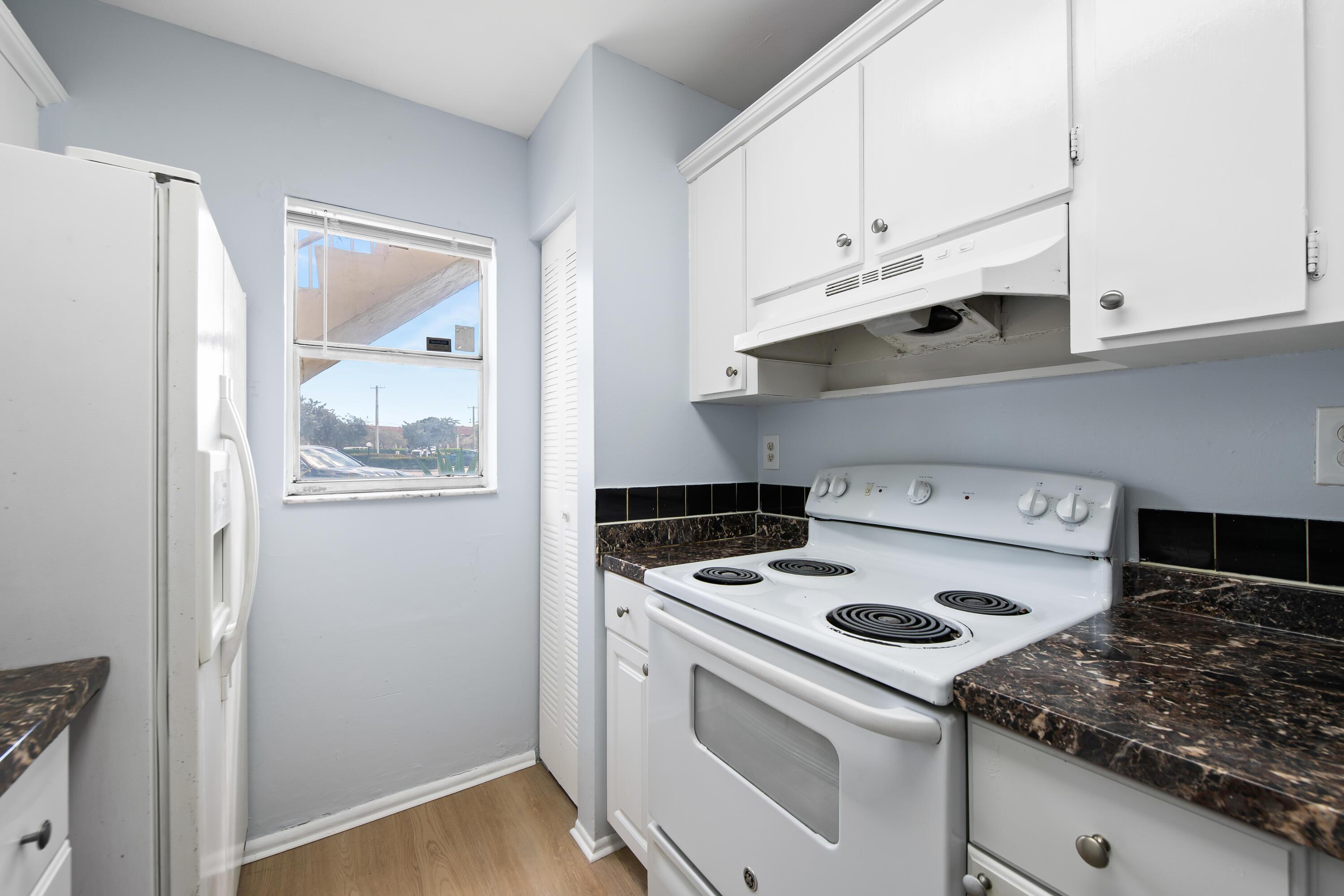 3258 Coral Ridge Drive 3258, Coral Springs, FL 33065, Coral Springs - Photo 4