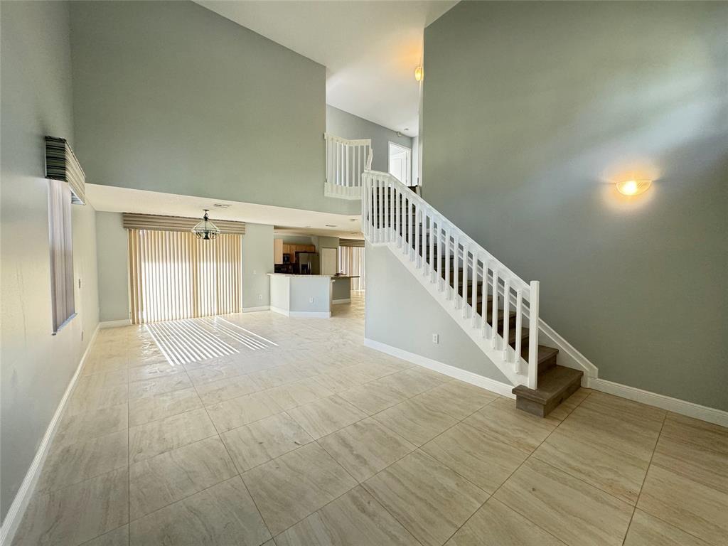 390 NW 115th Way, Coral Springs, FL 33071, Coral Springs - Photo 2