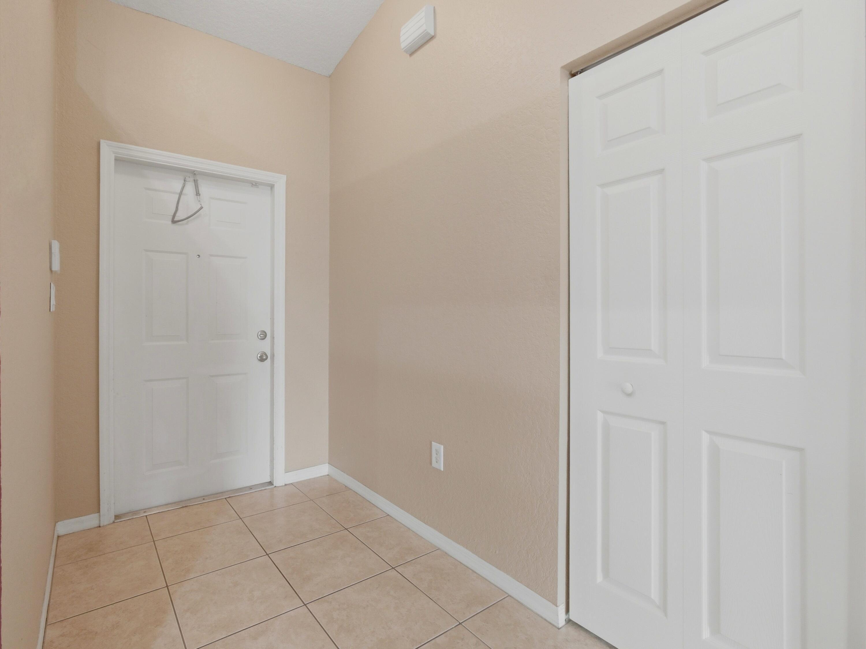 2920 E Aragon Boulevard 3, Sunrise, FL 33313, Sunrise - Photo 5