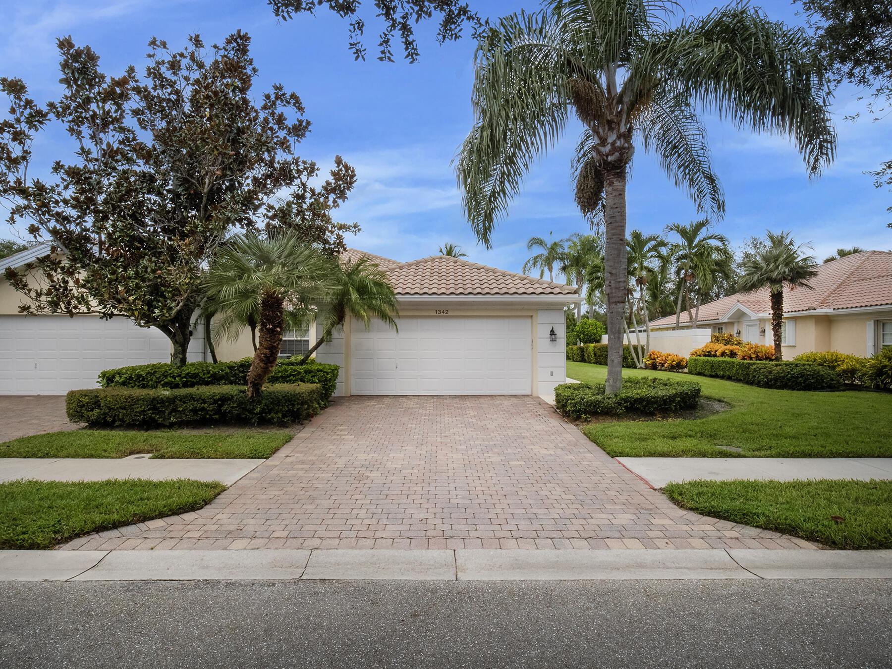 1342 St Lawrence Drive, Palm Beach Gardens, FL 33410, Palm Beach Gardens - Photo 2