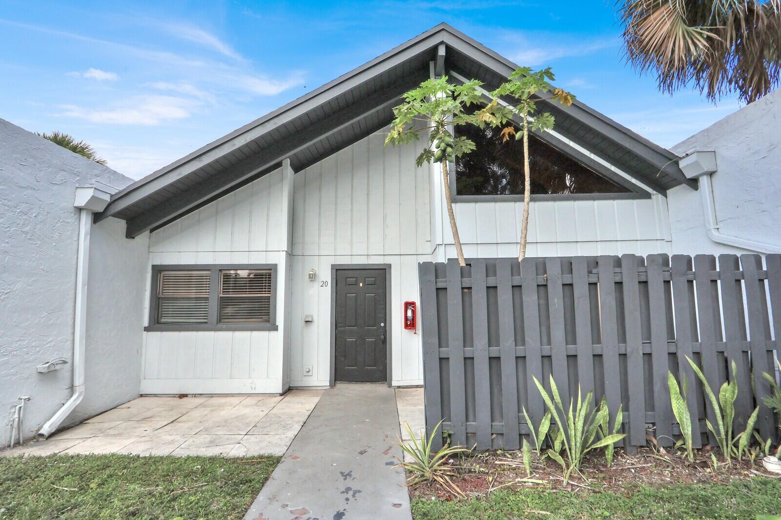 100 Sparrow Drive 20, Royal Palm Beach, FL 33411, Royal Palm Beach - Photo 3