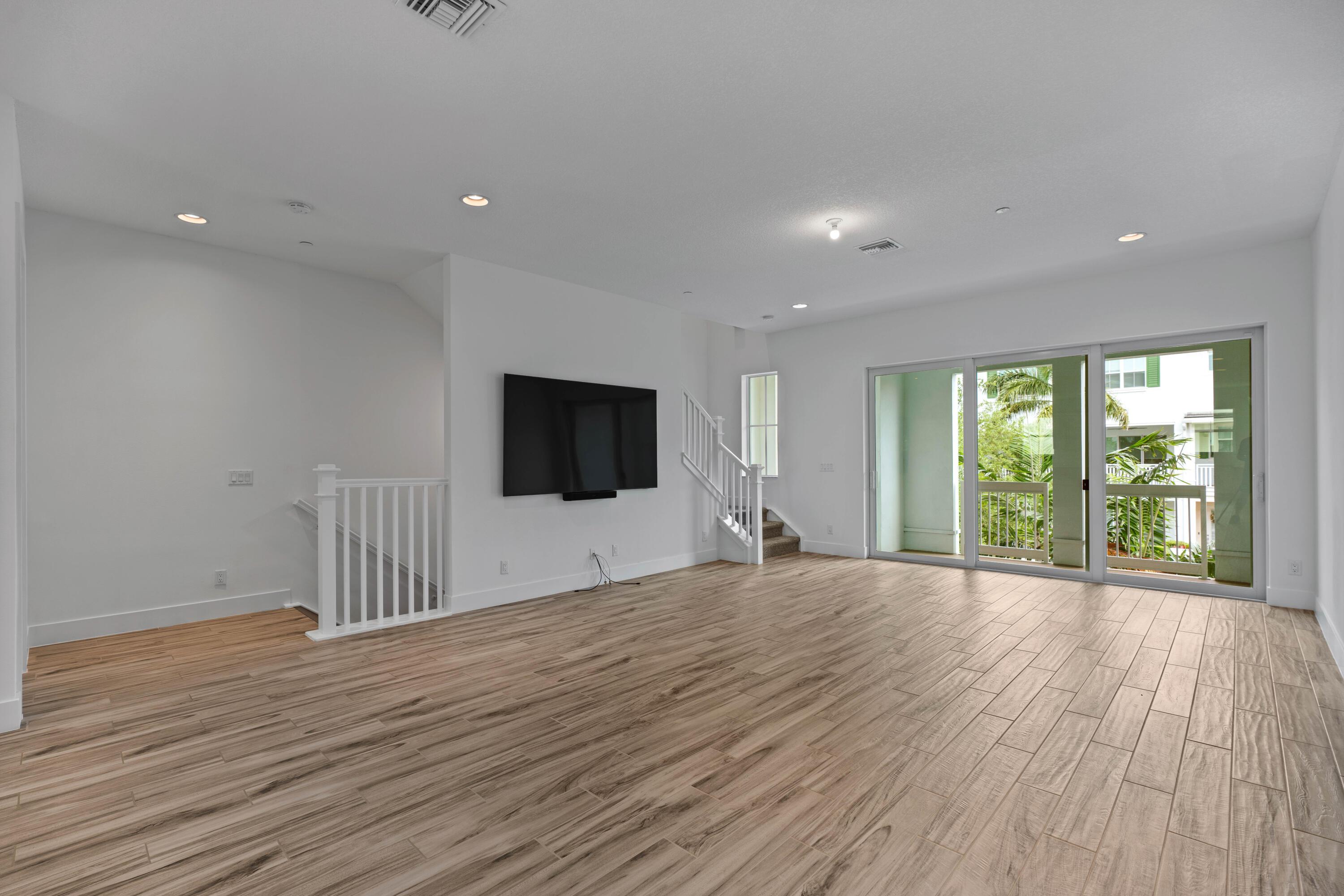 5210 Beckman Terrace, Palm Beach Gardens, FL 33418, Palm Beach Gardens - Photo 3