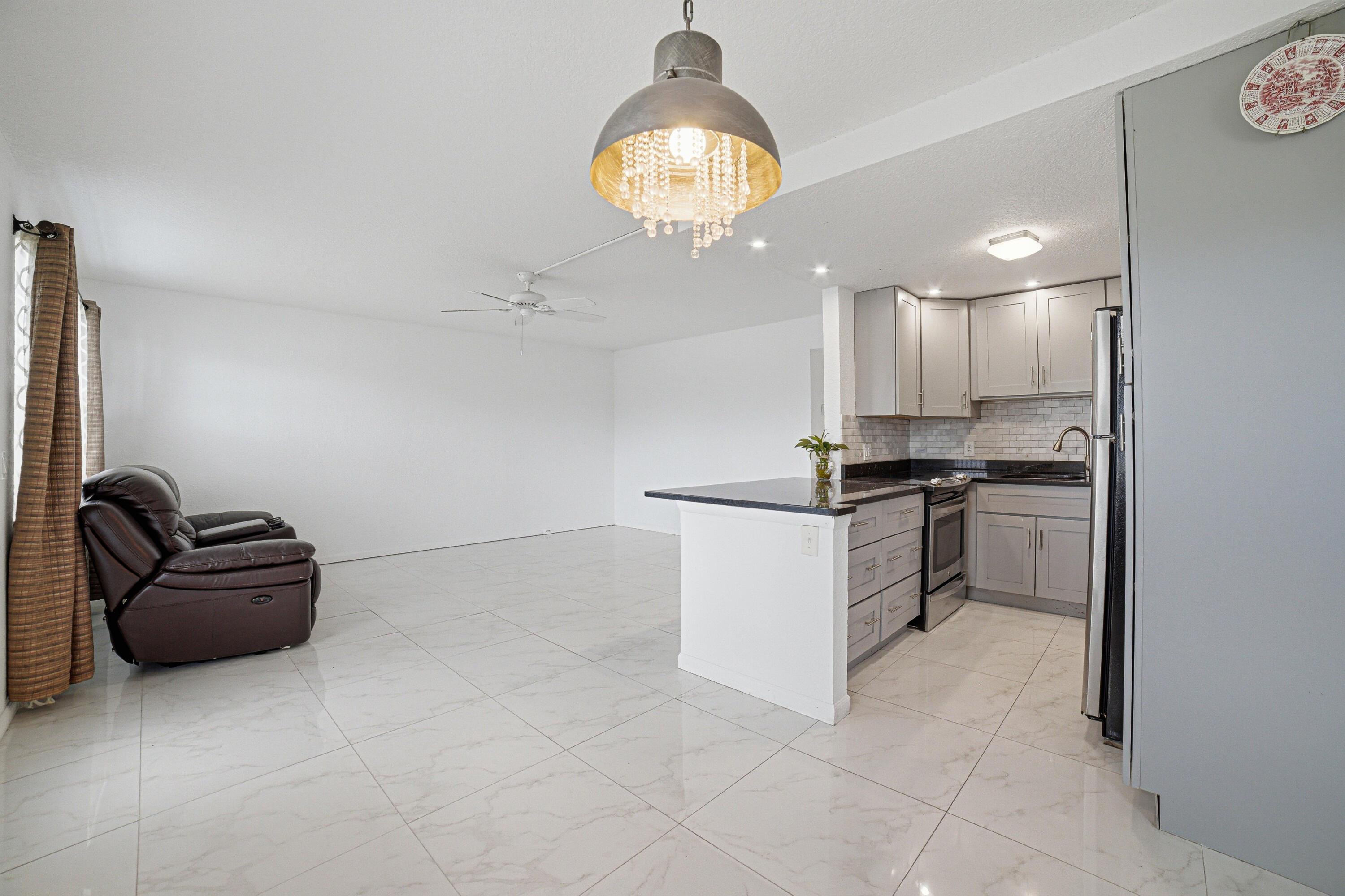 51 Markham C, Deerfield Beach, FL 33442, Deerfield Beach - Photo 5