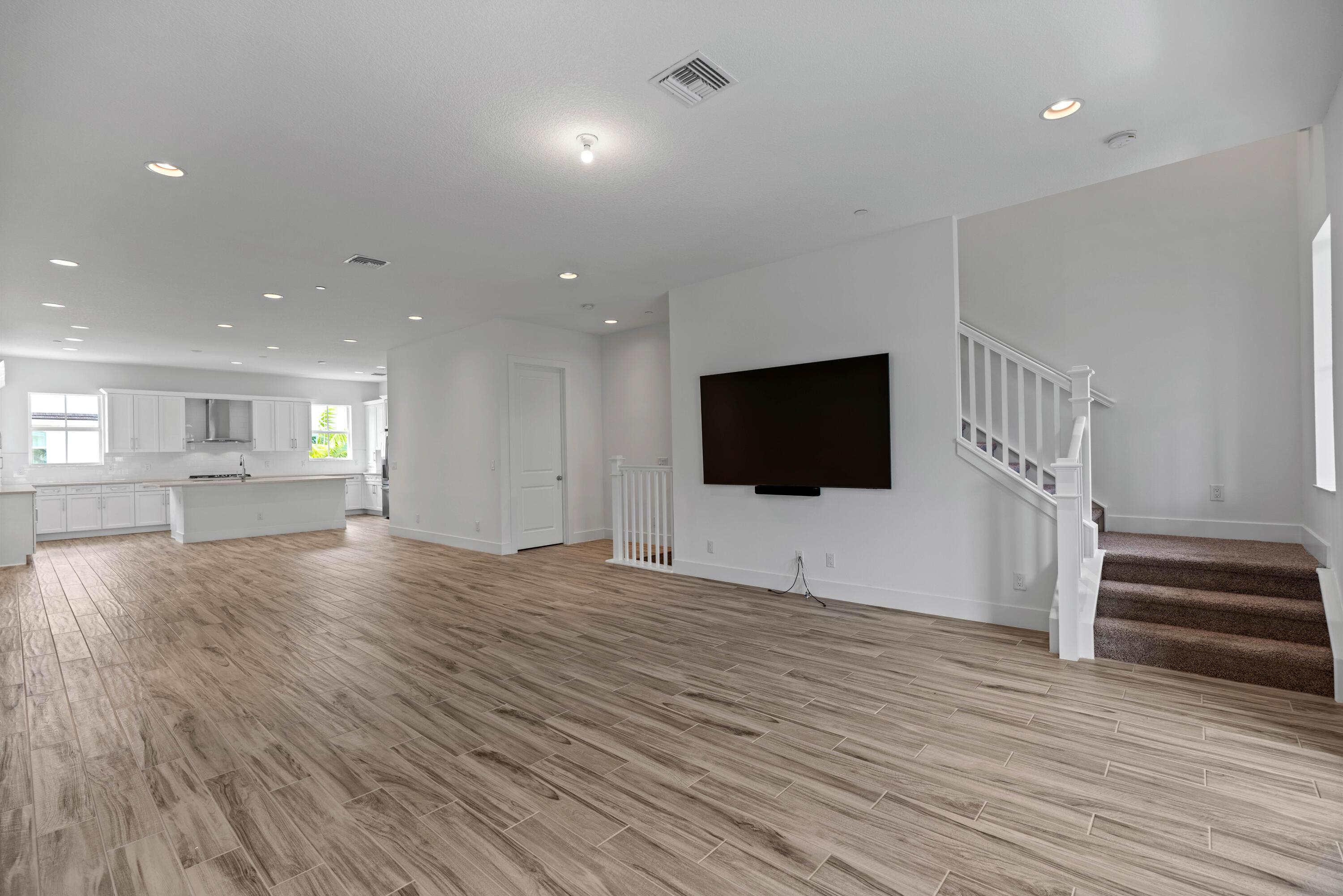 5210 Beckman Terrace, Palm Beach Gardens, FL 33418, Palm Beach Gardens - Photo 5