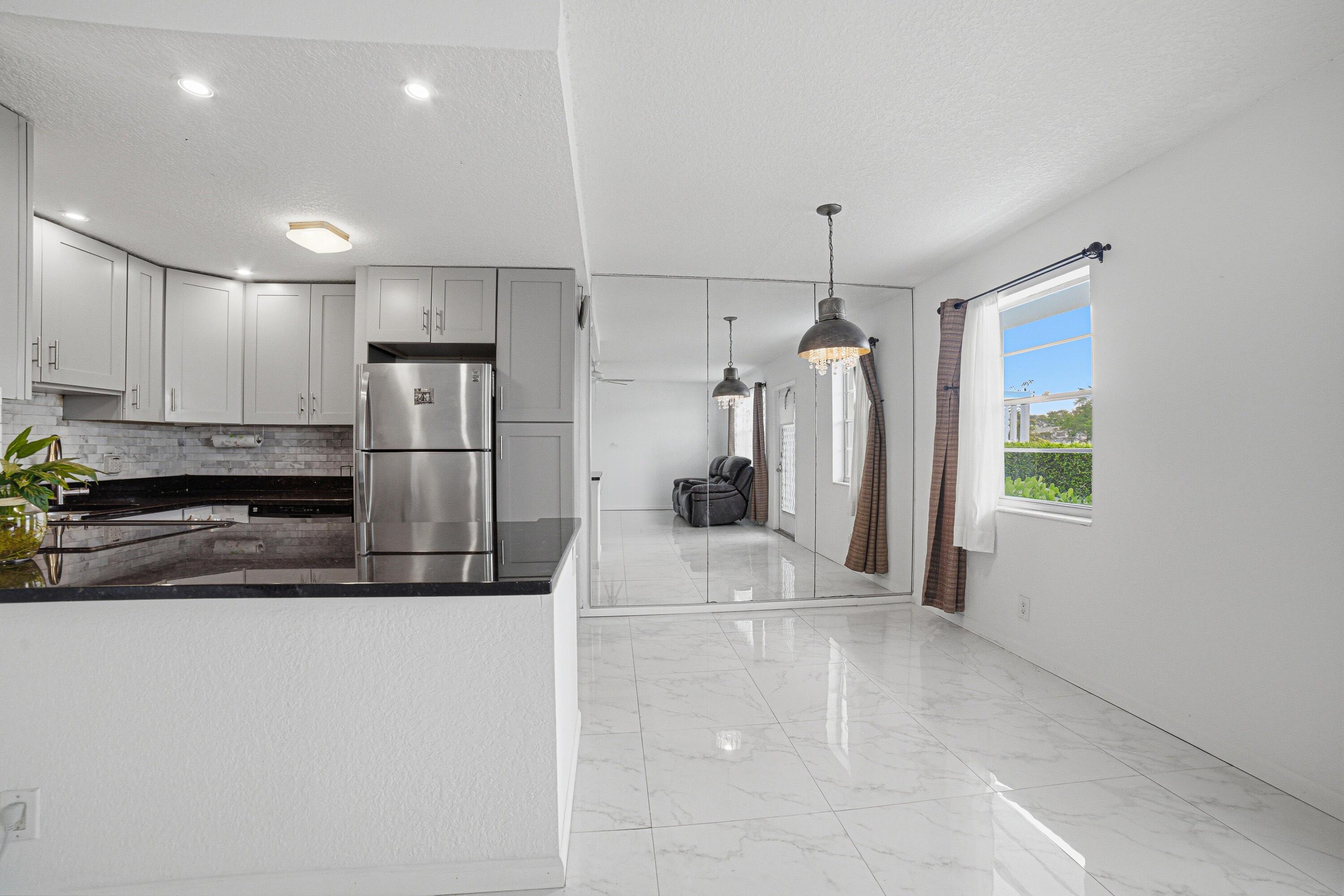 51 Markham C, Deerfield Beach, FL 33442, Deerfield Beach - Photo 4