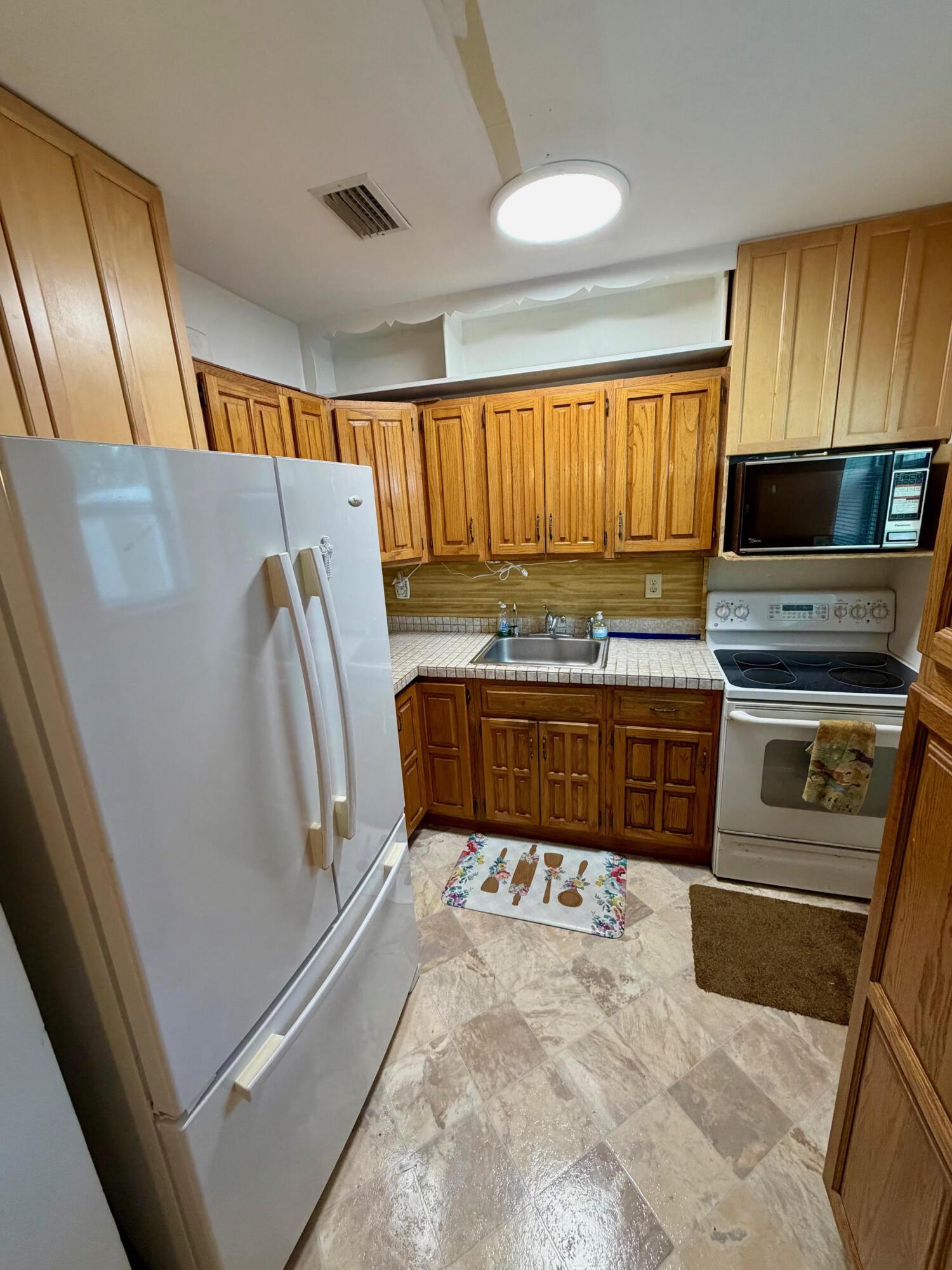 360 Forest Hill Boulevard, West Palm Beach, FL 33405, West Palm Beach - Photo 4