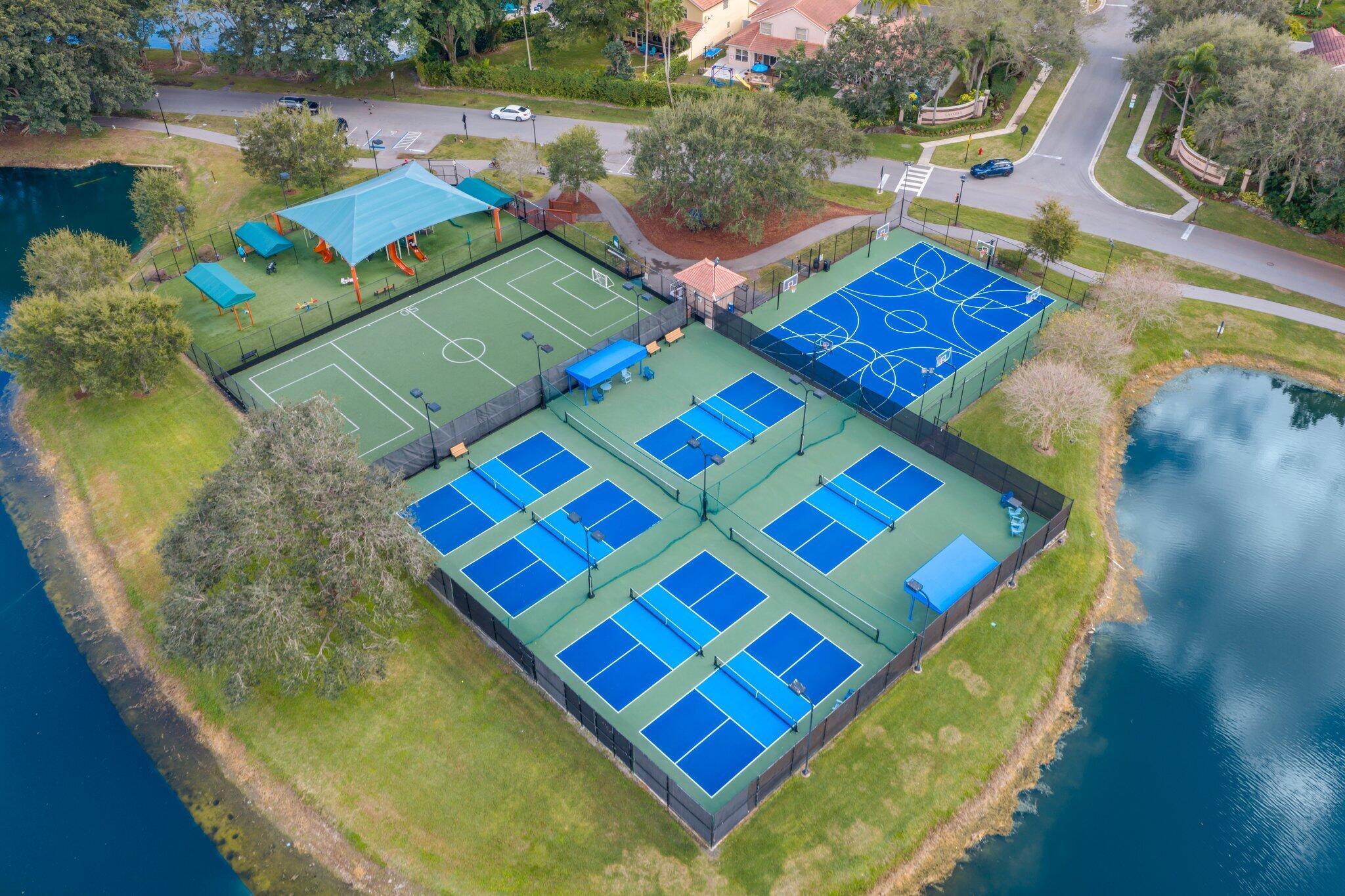 10418 Buena Ventura Drive, Boca Raton, FL 33498, Boca Raton - Photo 3