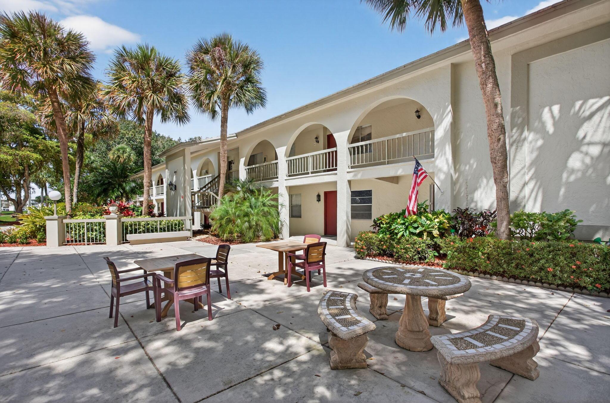 4801 Martinique Place D1, Coconut Creek, FL 33066, Coconut Creek - Photo 2