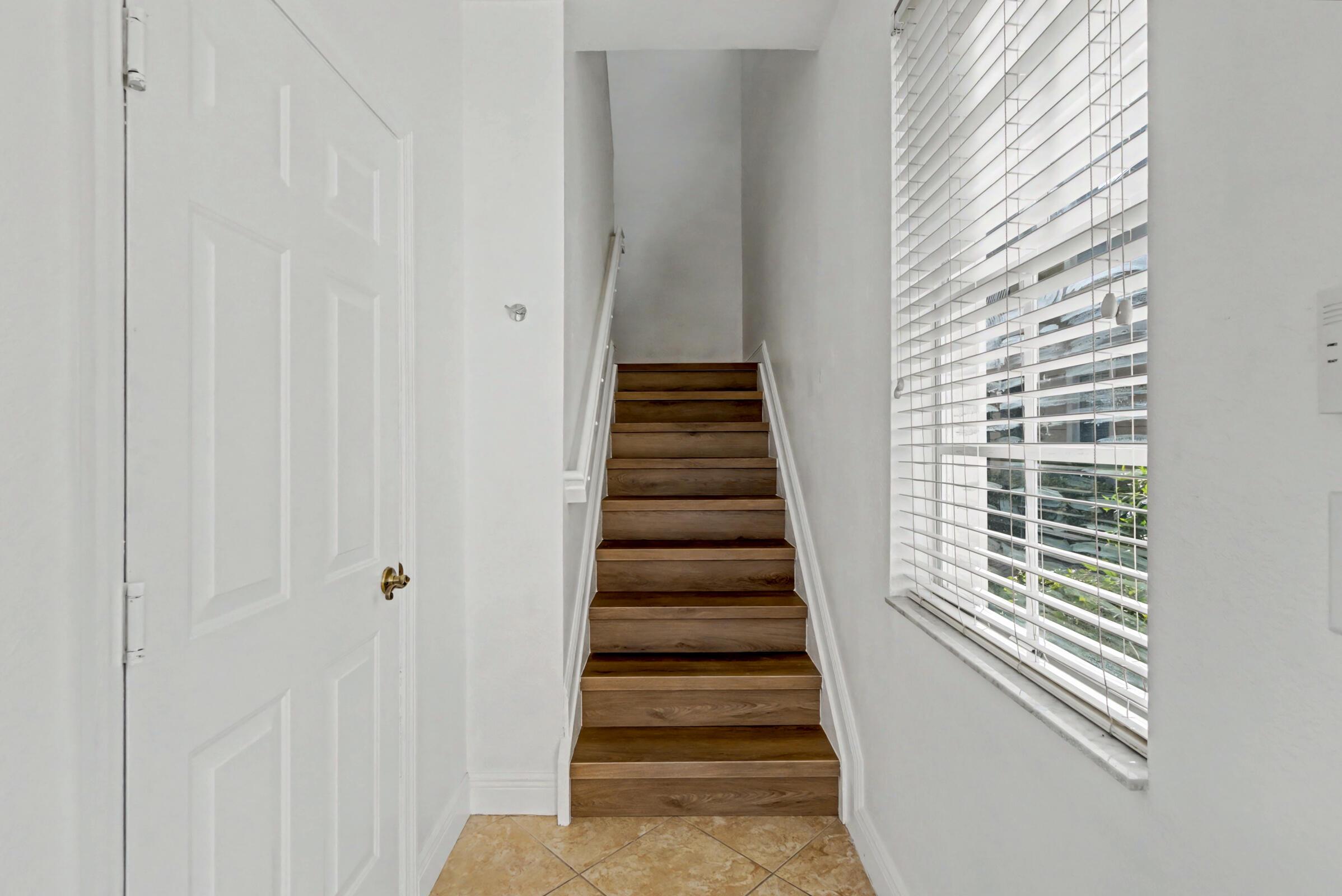 5869 Hampton Hills Boulevard, Tamarac, FL 33321, Tamarac - Photo 5