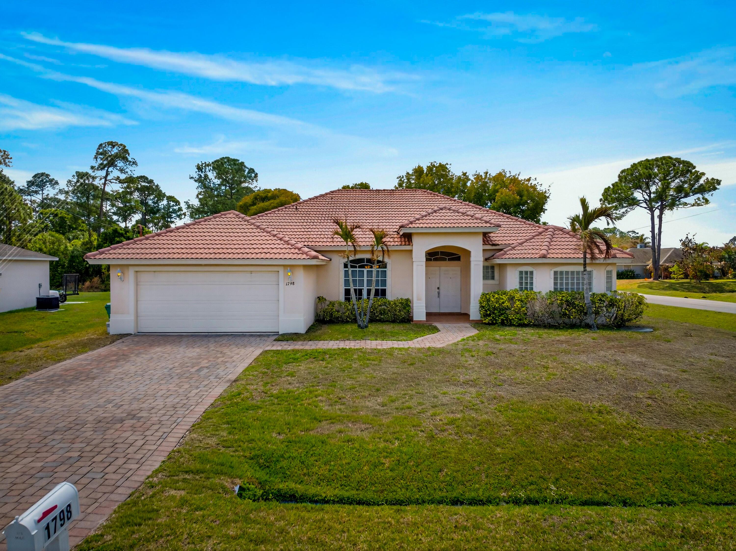 1798 SW Buttercup Avenue, Port St. Lucie, FL 34953, Port St. Lucie - Photo 3