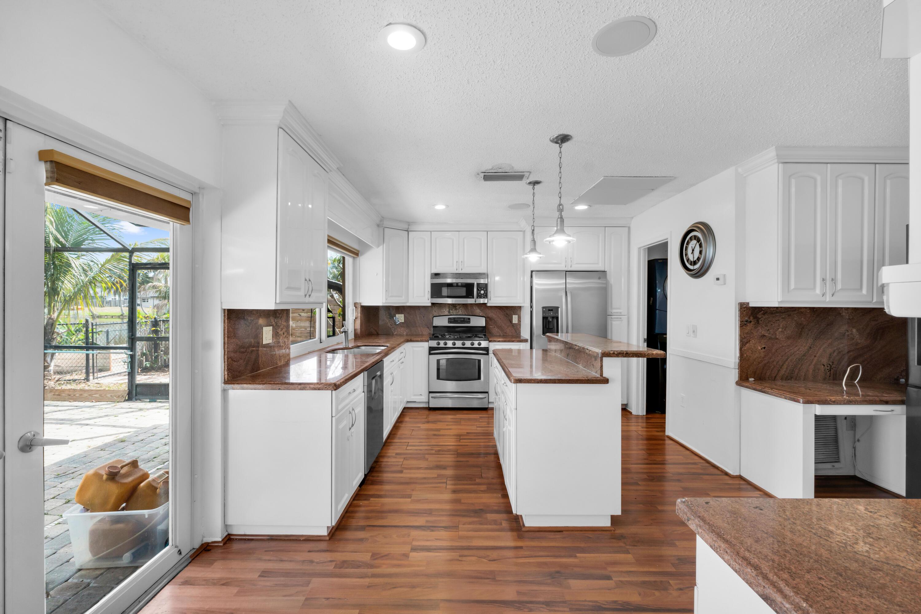 3570 NW 120th Way, Sunrise, FL 33323, Sunrise - Photo 3