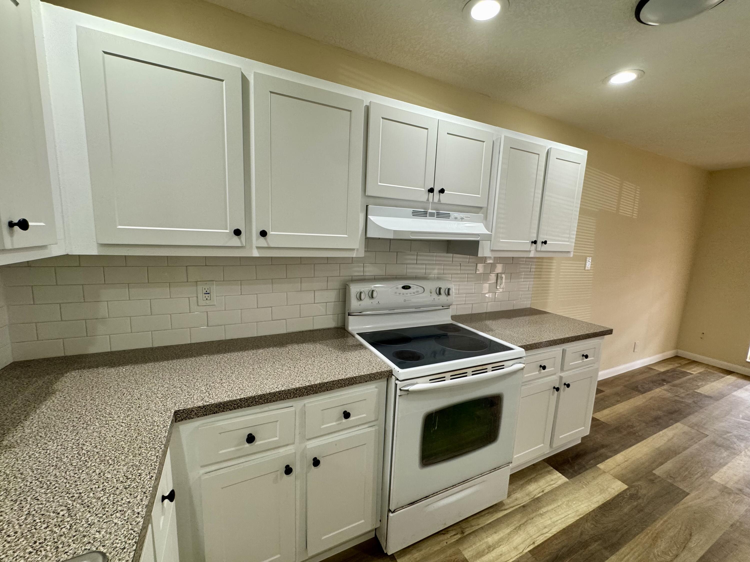 13751 Via Aurora Via Aurora A, Delray Beach, FL 33484, Delray Beach - Photo 3